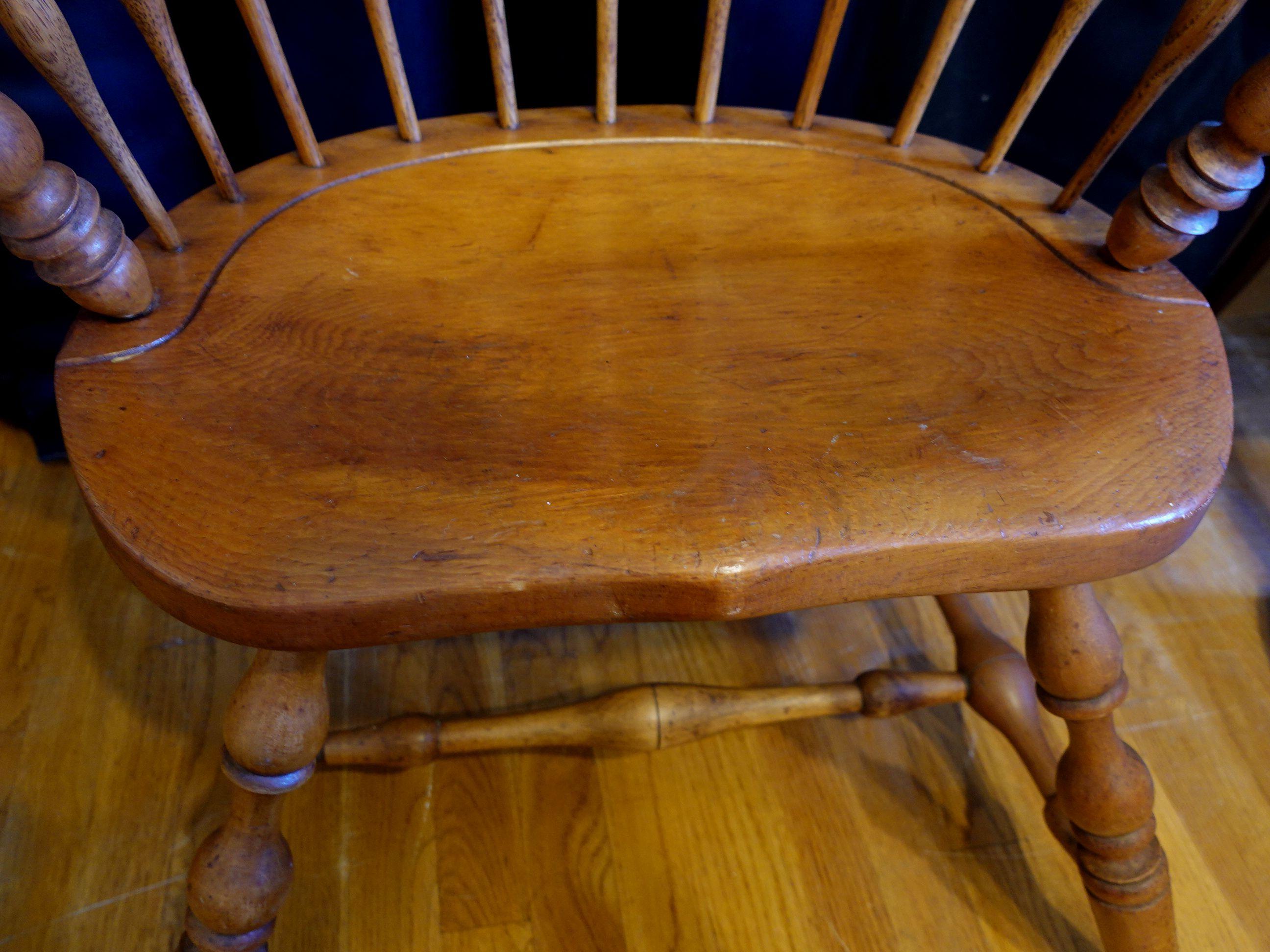 Fauteuil Windsor en chêne massif du 18ème siècle, Pennsylvanie en vente 12