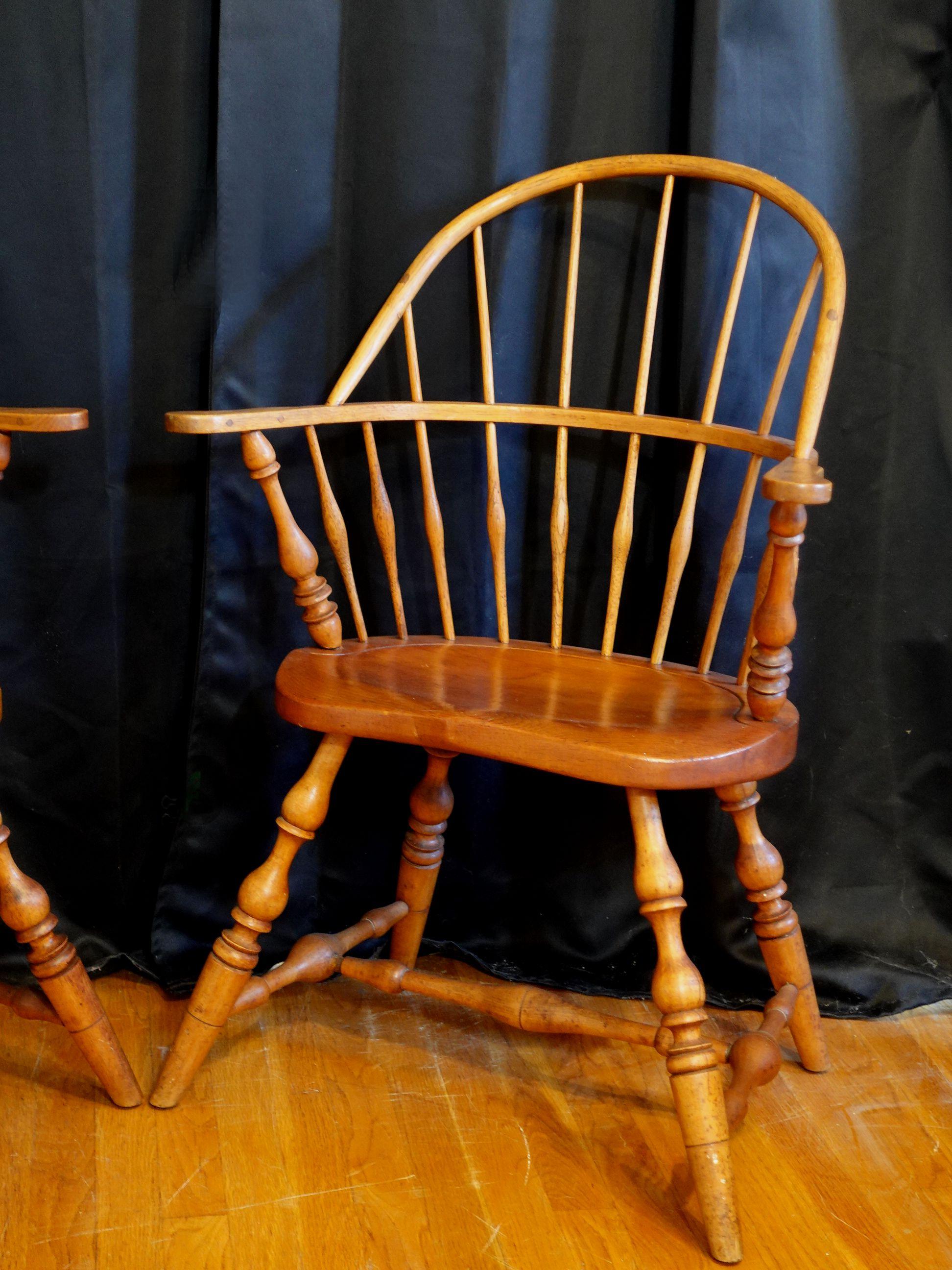 Sculpté à la main Fauteuil Windsor en chêne massif du 18ème siècle, Pennsylvanie en vente