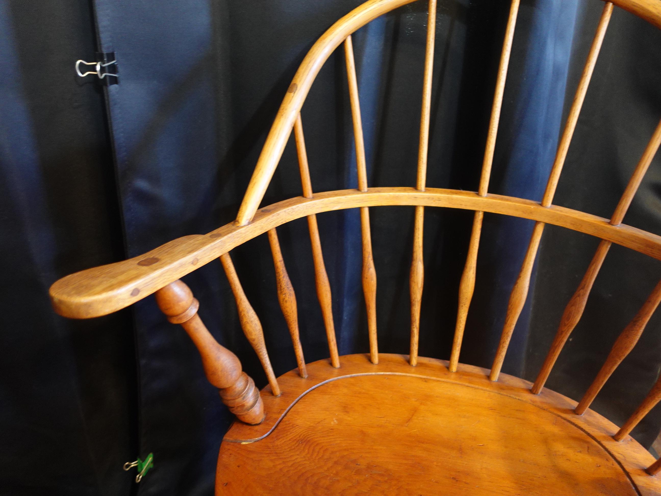 XIXe siècle Fauteuil Windsor en chêne massif du 18ème siècle, Pennsylvanie en vente