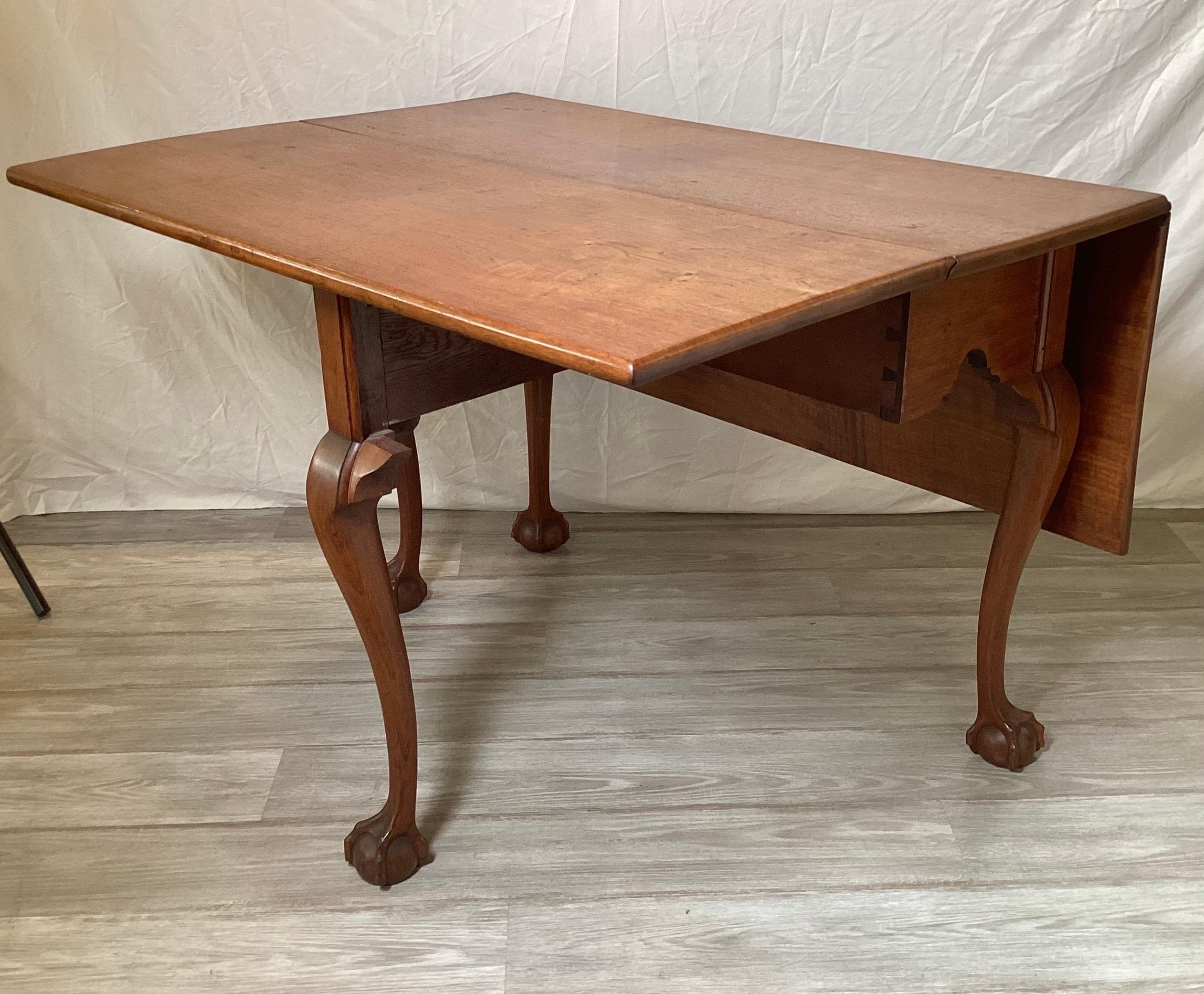 18th Century Period Chippendale Walnut Drop Leaf Table For Sale 1