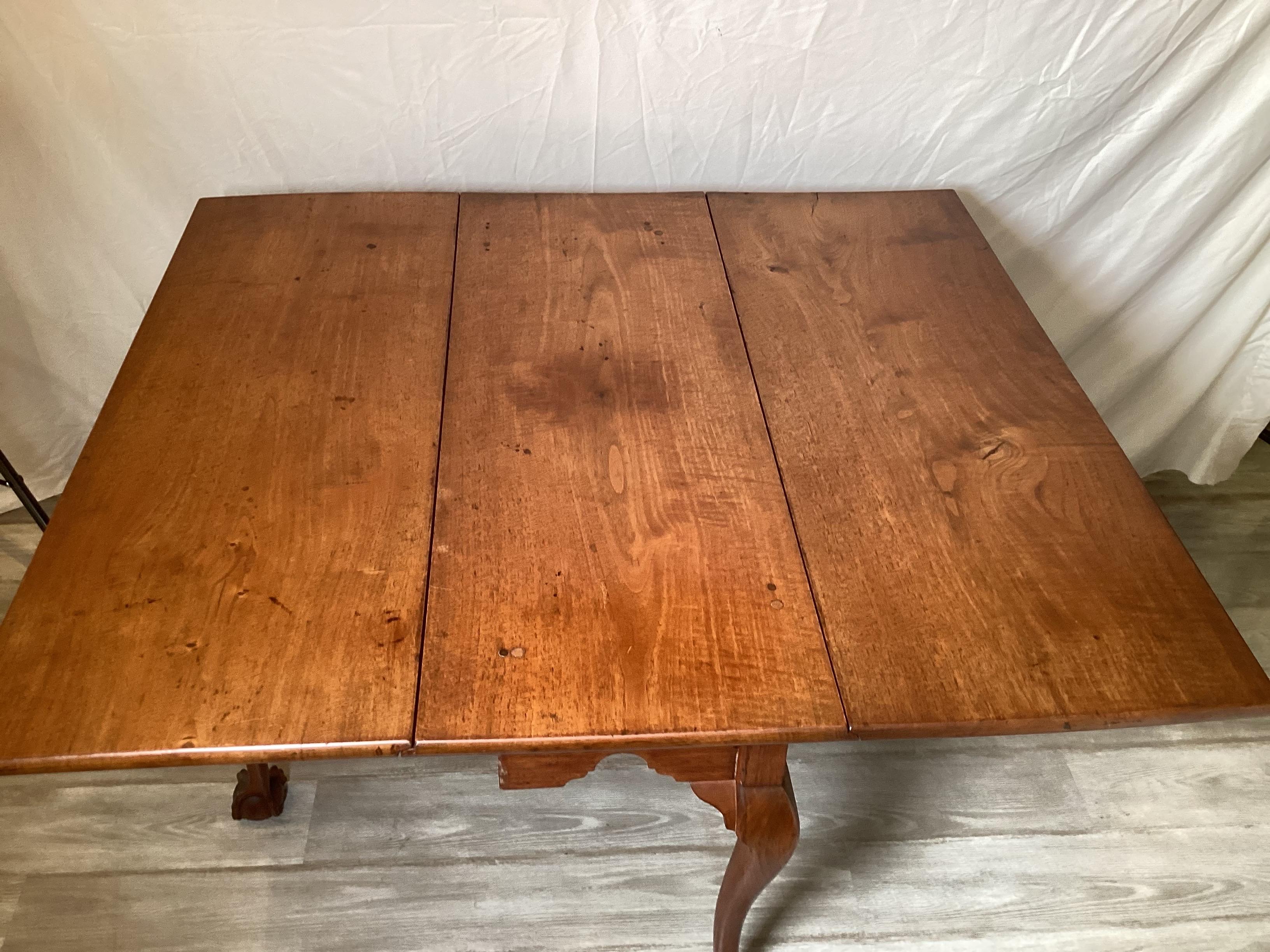 18th Century Period Chippendale Walnut Drop Leaf Table For Sale 3