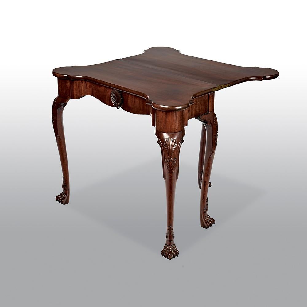 18th Century Period Irish tea Table In Good Condition In Uckfield, Sussex