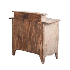 Commode rococo d'époque du XVIIIe siècle