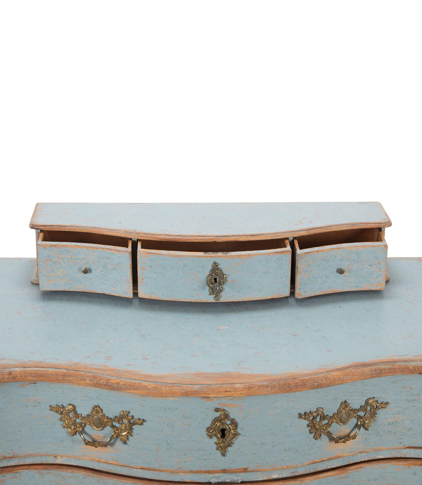 18th Century Period Rococo Swedish Commode For Sale 5