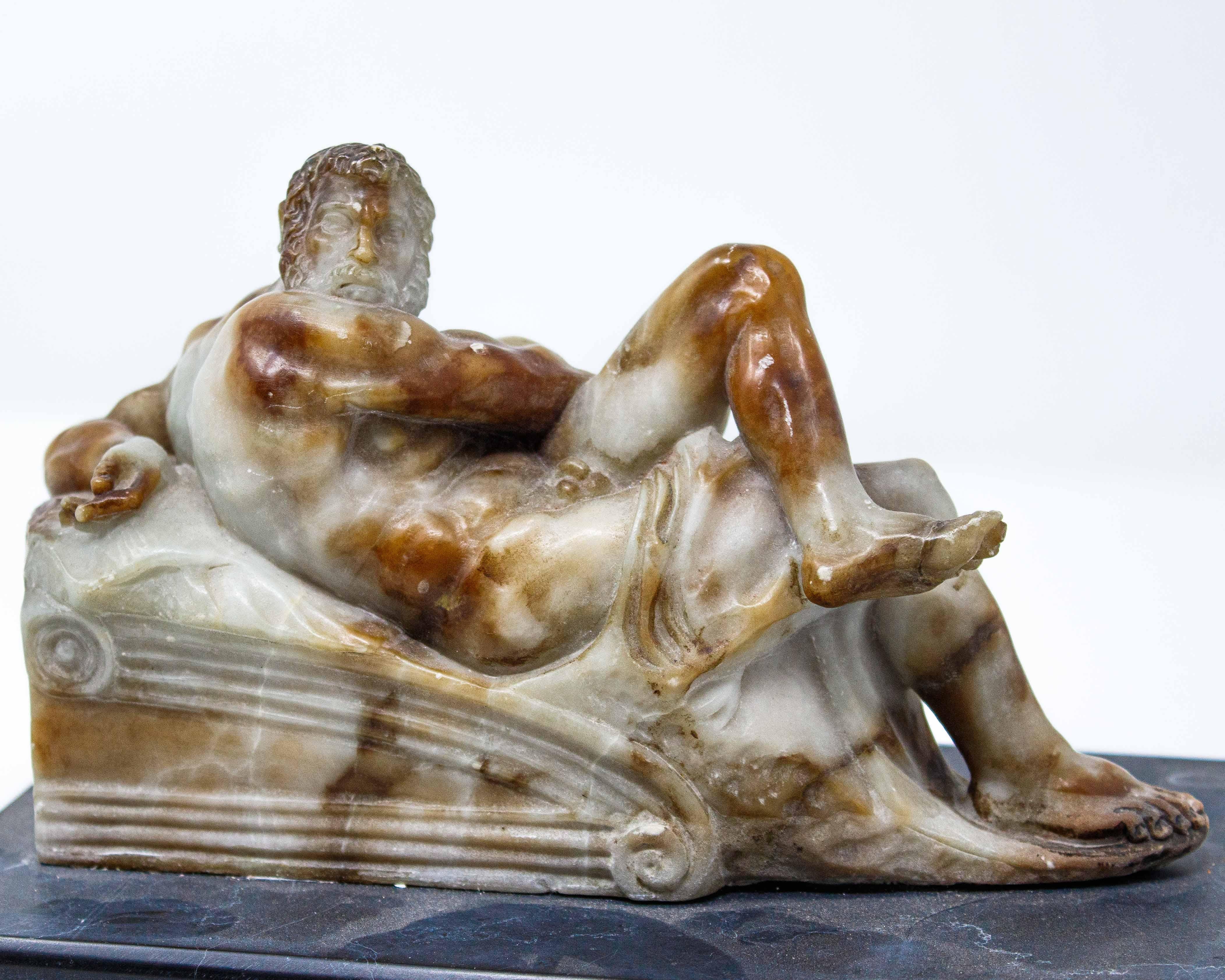 Albâtre Personnalisation de la sculpture du jour en albâtre du 18e siècle en vente