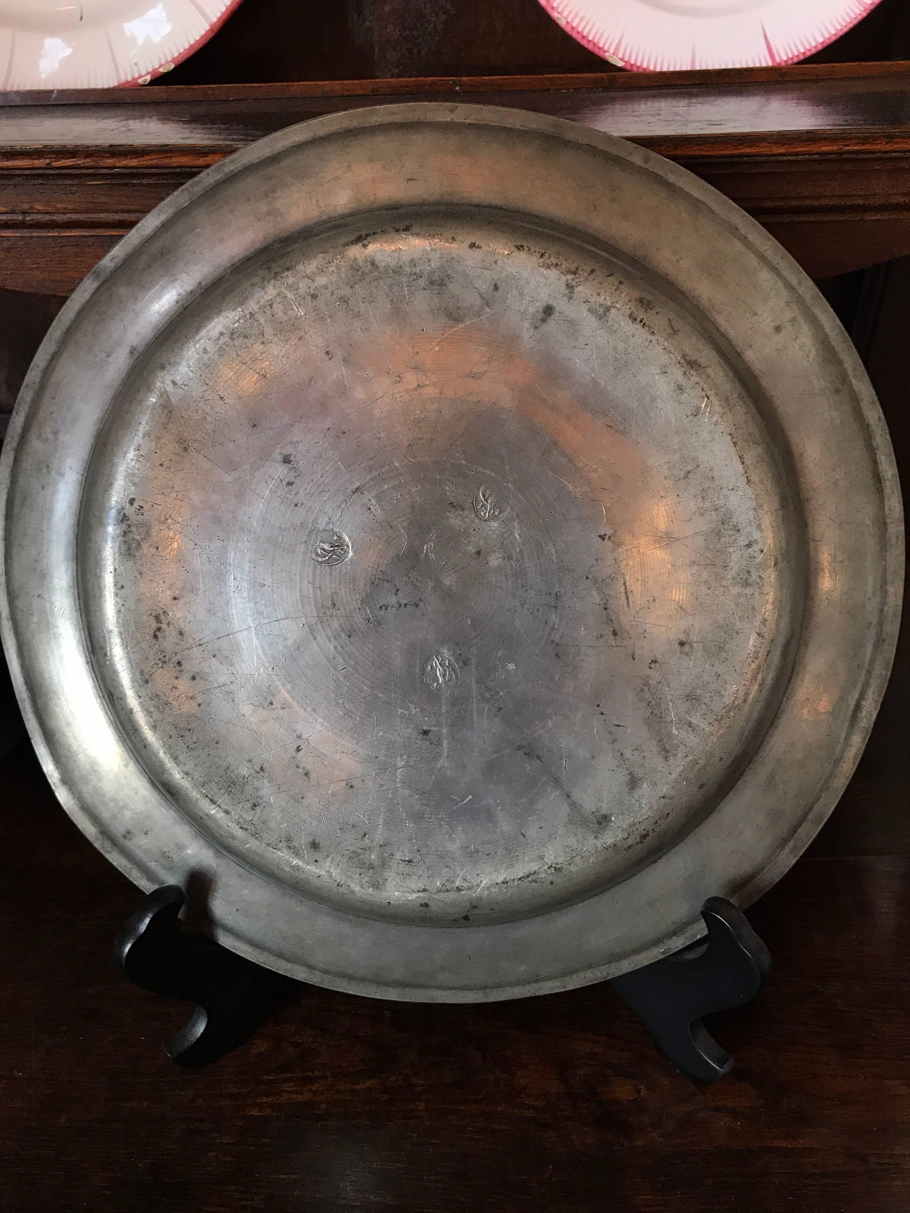 18th Century Pewter Plate For Sale 1