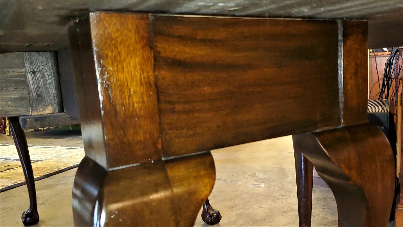 18th Century Philadelphia Mahogany Hunt Table For Sale 5