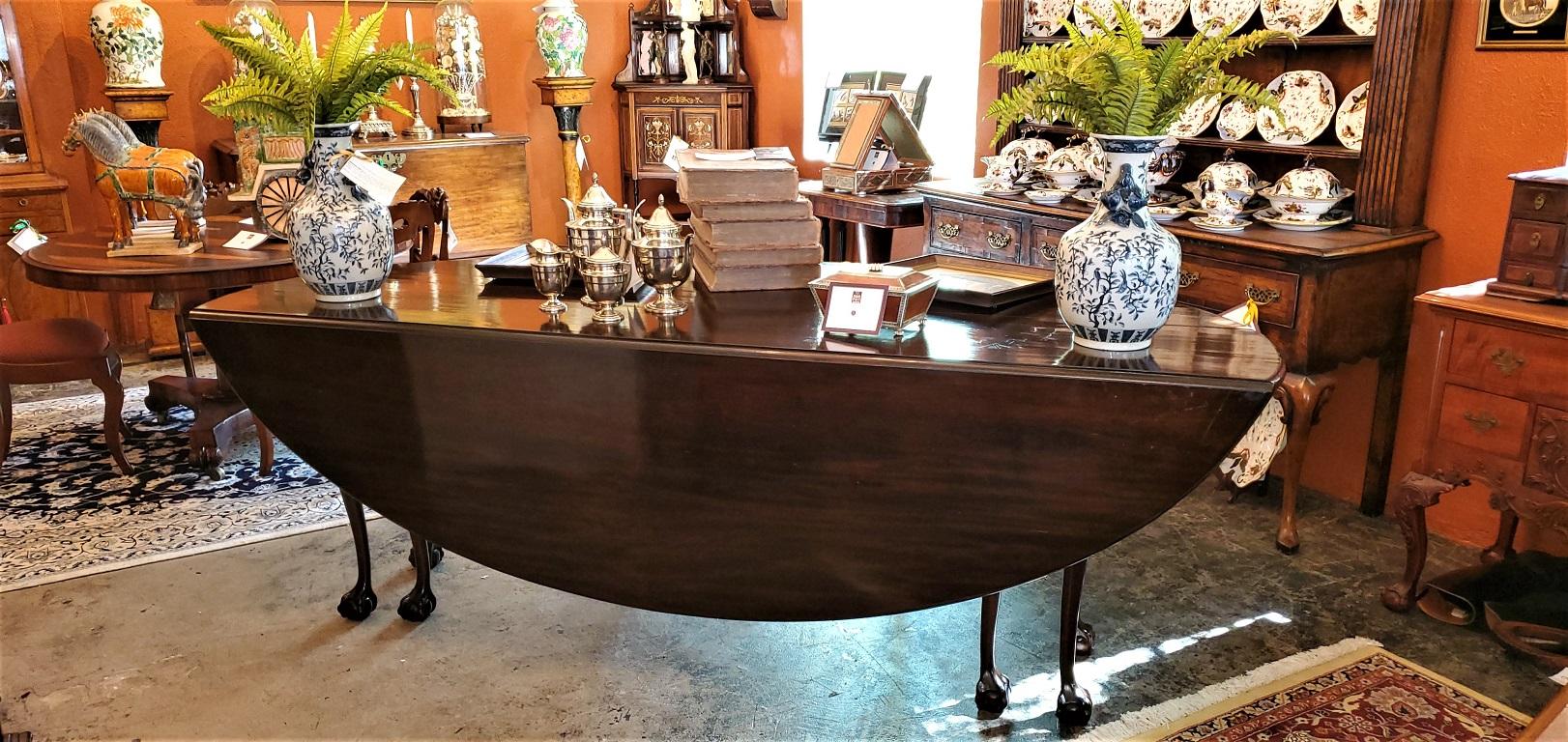 18th Century Philadelphia Mahogany Hunt Table For Sale 8