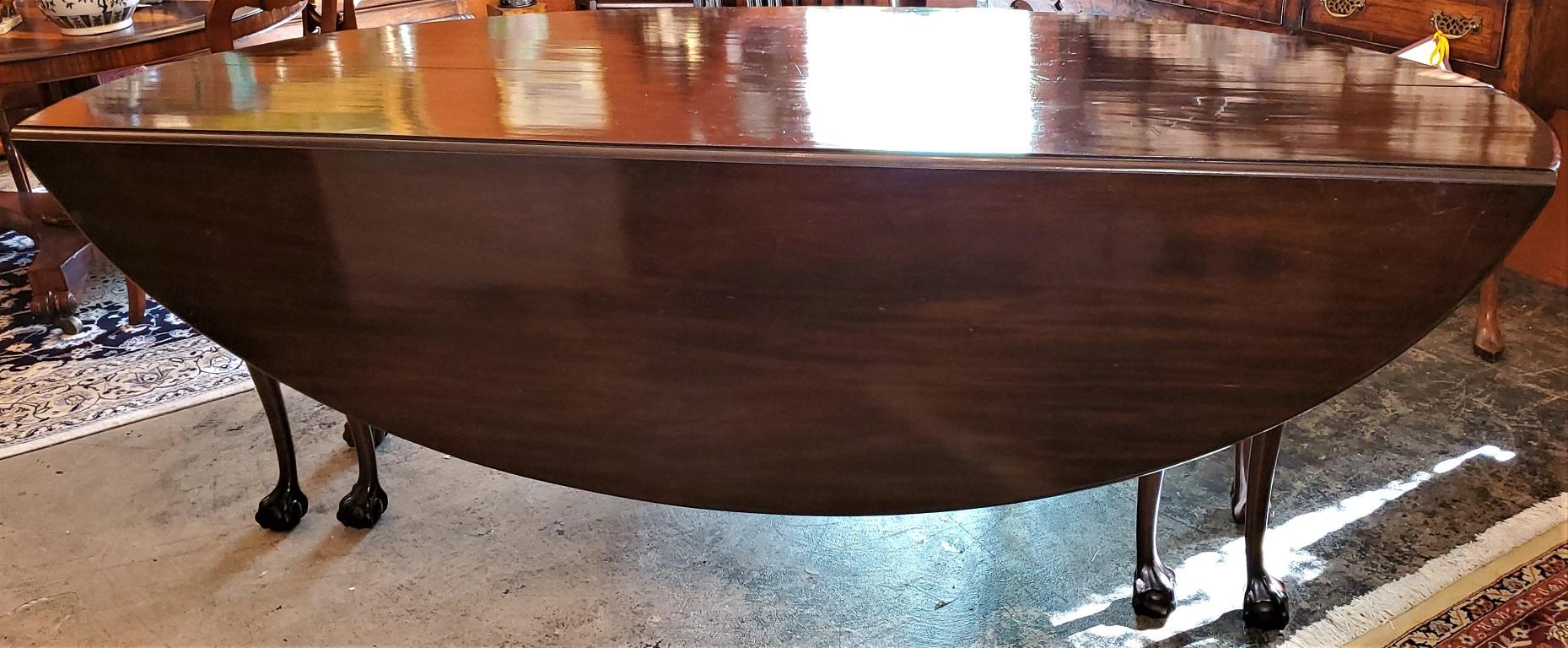 18th Century Philadelphia Mahogany Hunt Table For Sale 8