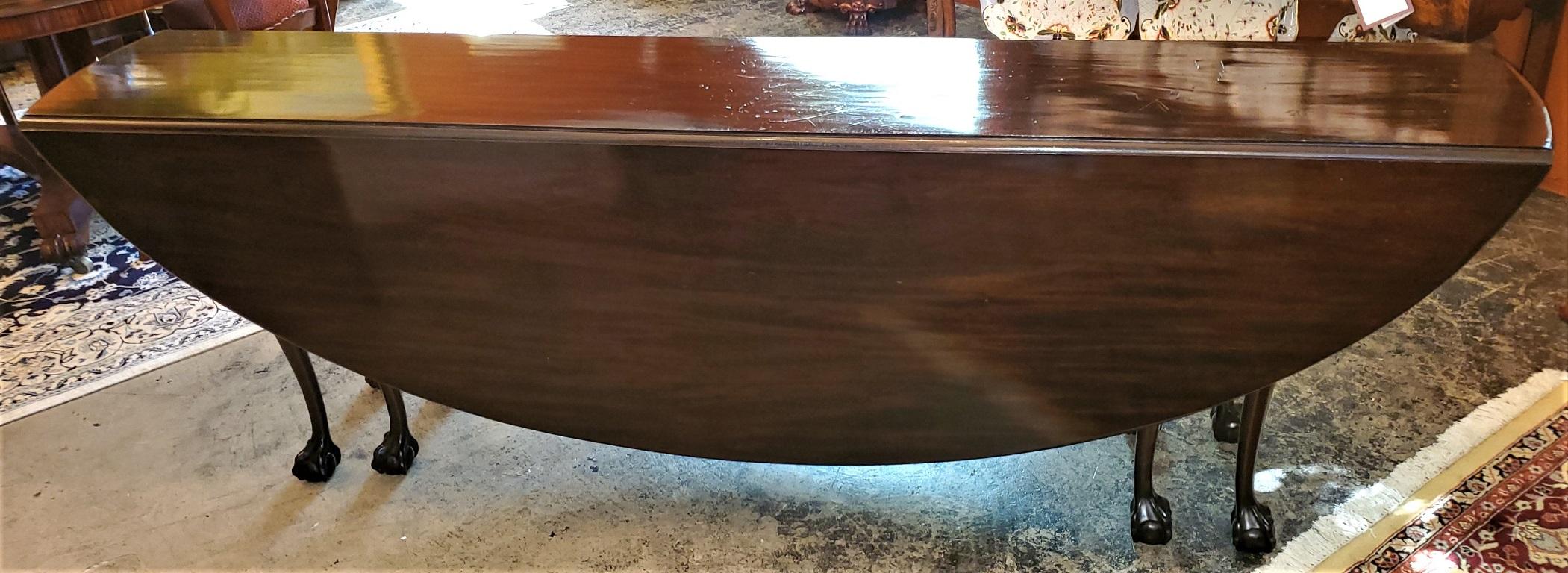 George III 18th Century Philadelphia Mahogany Hunt Table For Sale