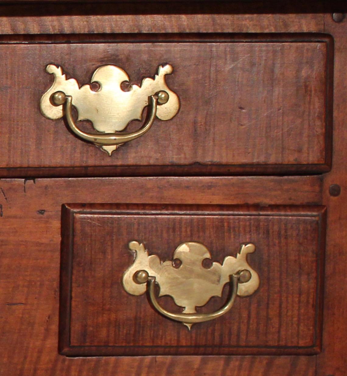 scalloped dressing table