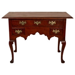 18th Century Philadelphia Tiger Maple Queen Anne Dressing Table