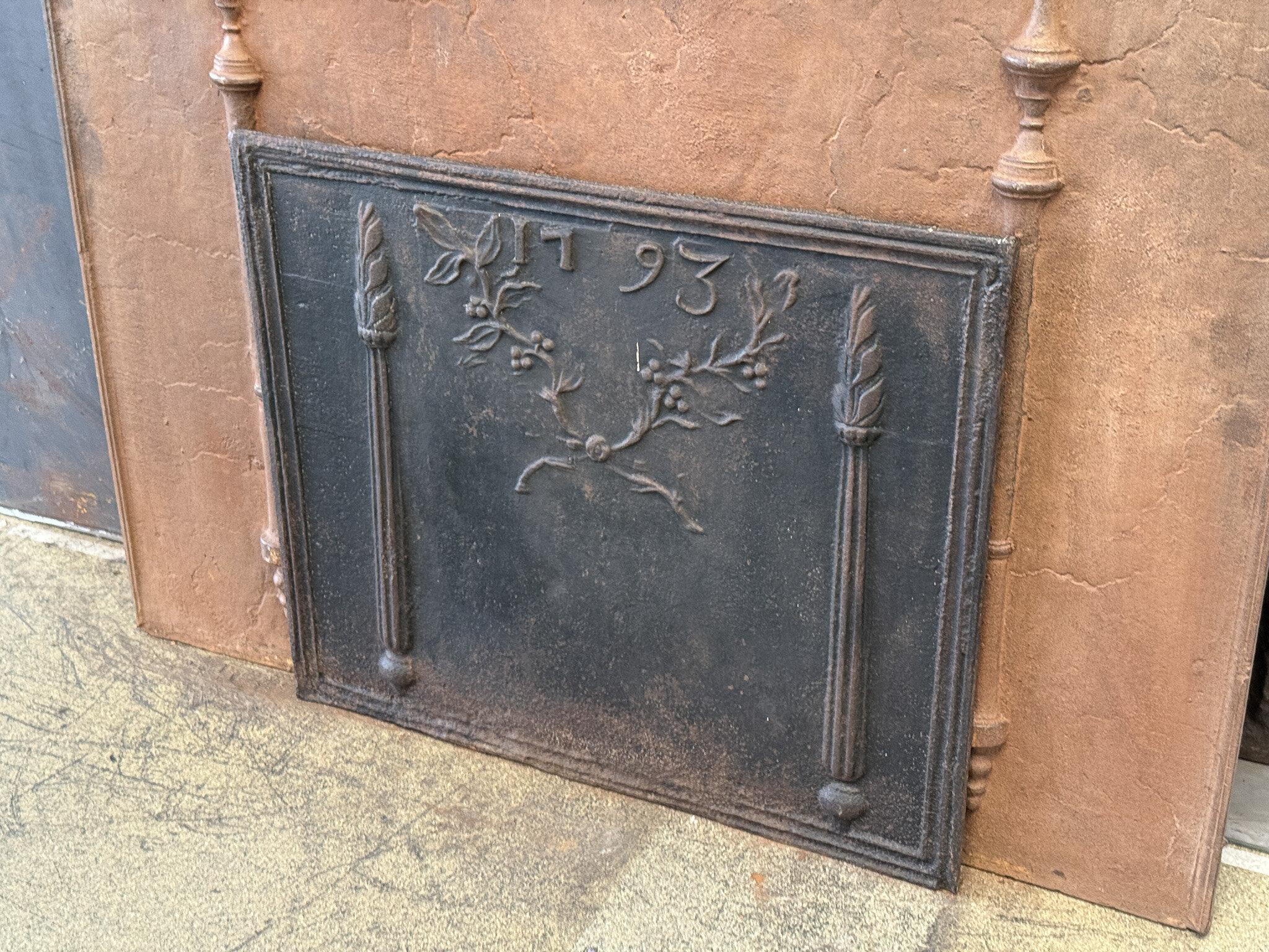 18th Century 'Pillars with Decoration' Fireback / Backsplash, France For Sale 1