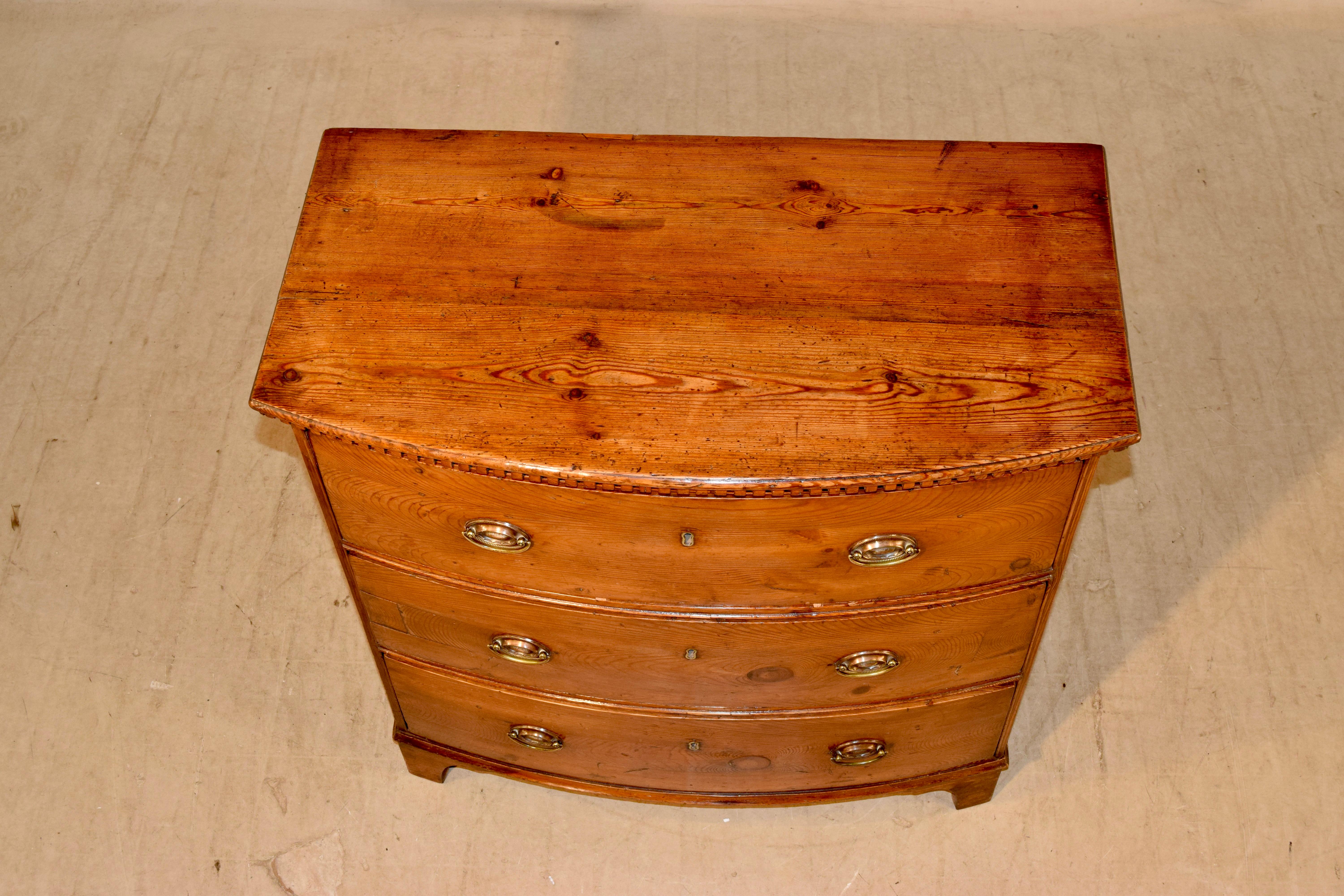 18th Century Pine Bow Front Chest 3
