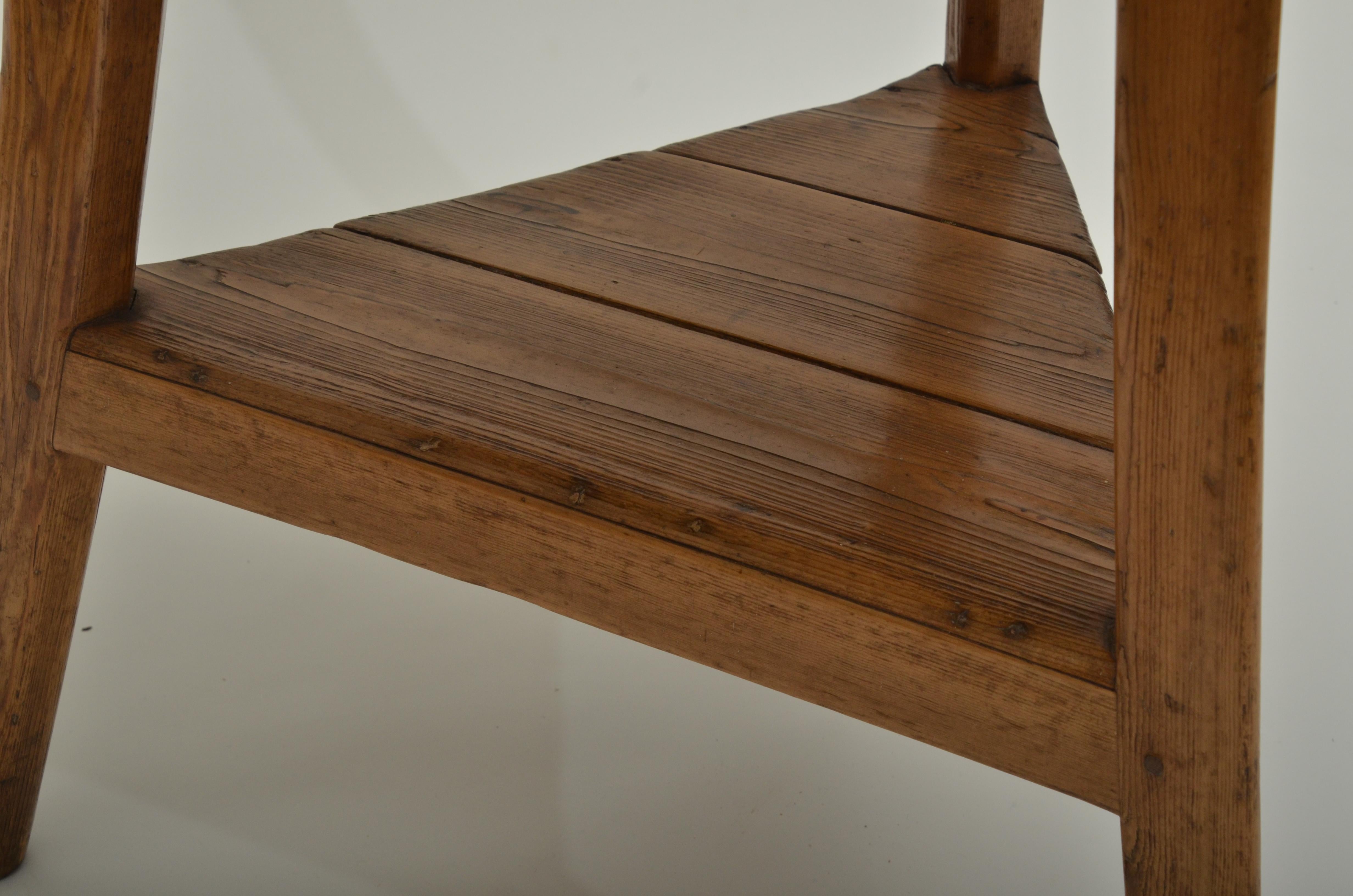 18th Century Pine Cricket Table England, circa 1780 1
