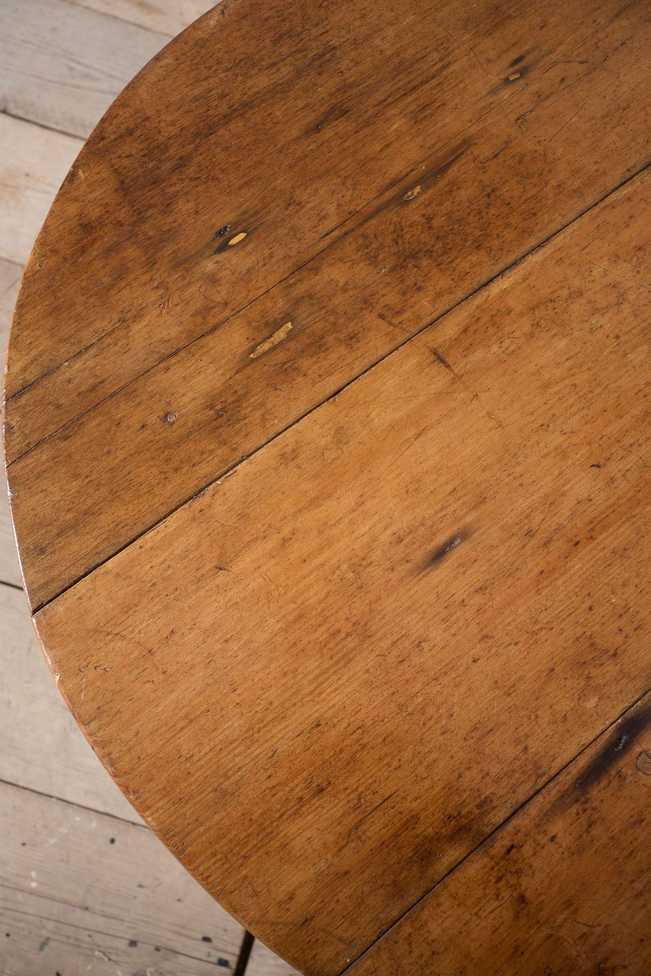 Table de cricket en pin du XVIIIe siècle en vente 1