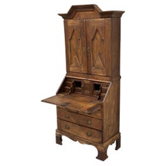 Bibliothèque à secret en pin du XVIIIe siècle