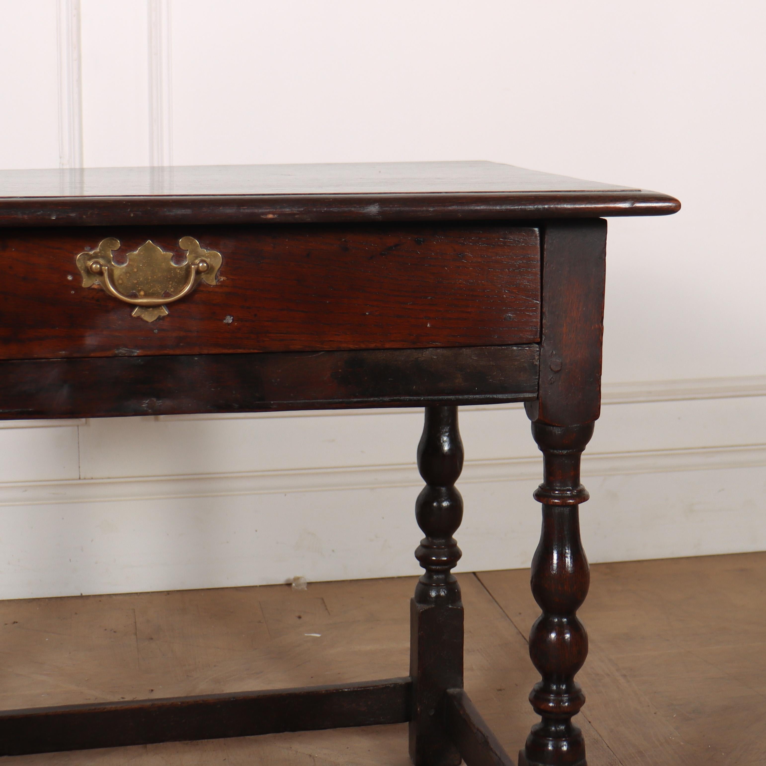 Mesa de lámpara de roble pulido del siglo XVIII Pulido en venta