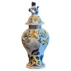 Urna Delft Policromada Del Siglo XVIII Con Tapa