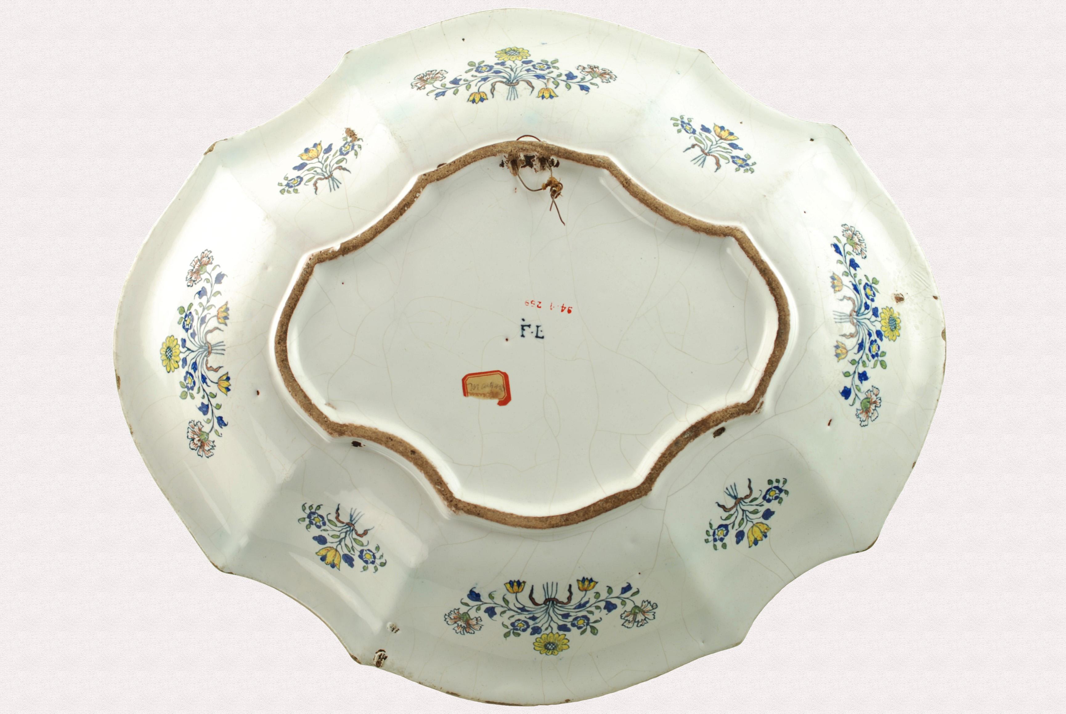 Earthenware 18th Century Polychrome Faience Lobed Platter For Sale