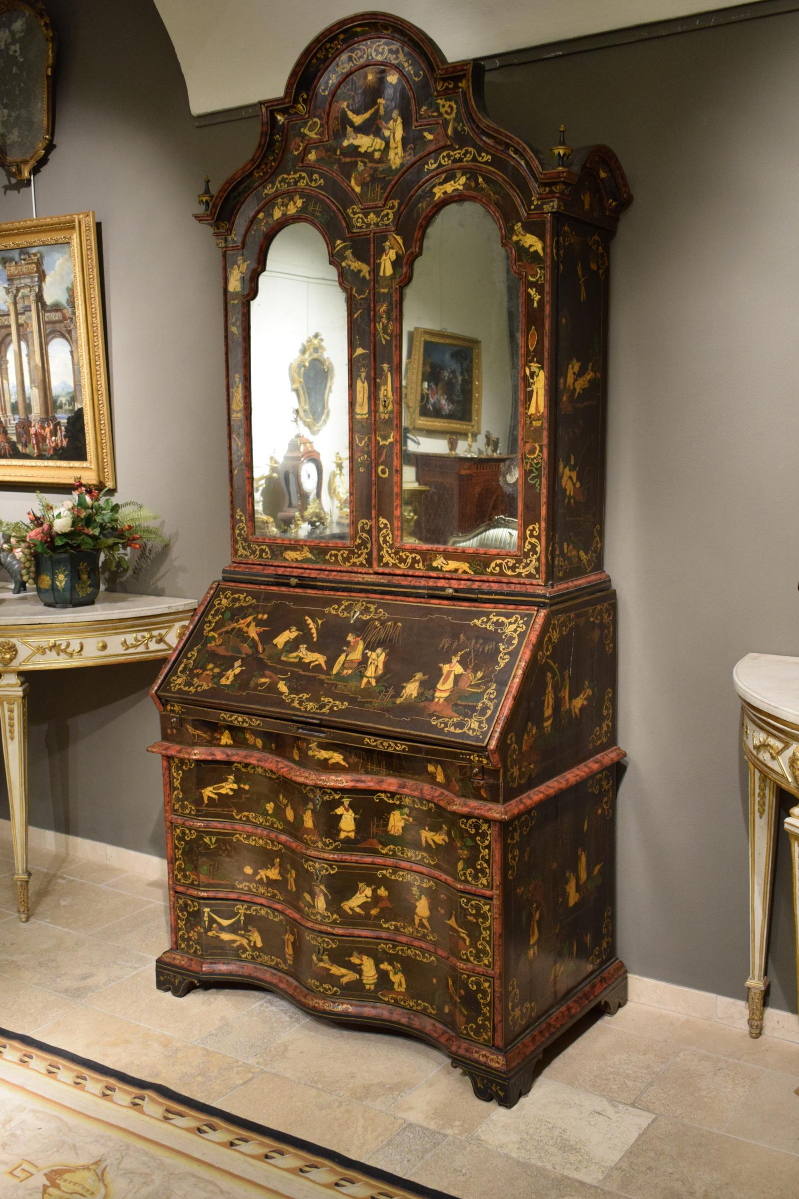 18th Century and Earlier 18th Century Polychrome Lacquered Wood Venice Bureau Cabinet