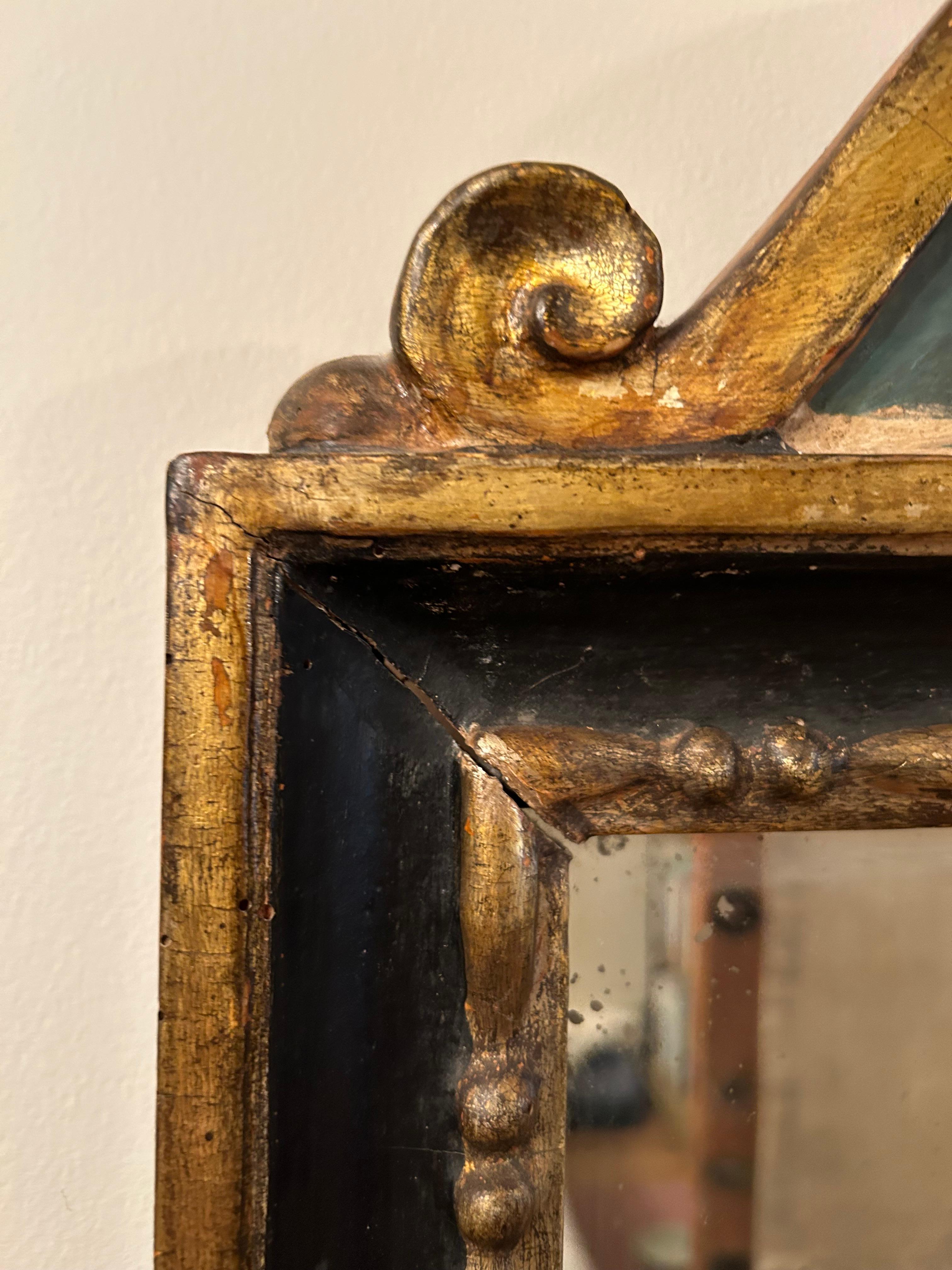 Miroir à fronton polychrome du 18e siècle en vente 2
