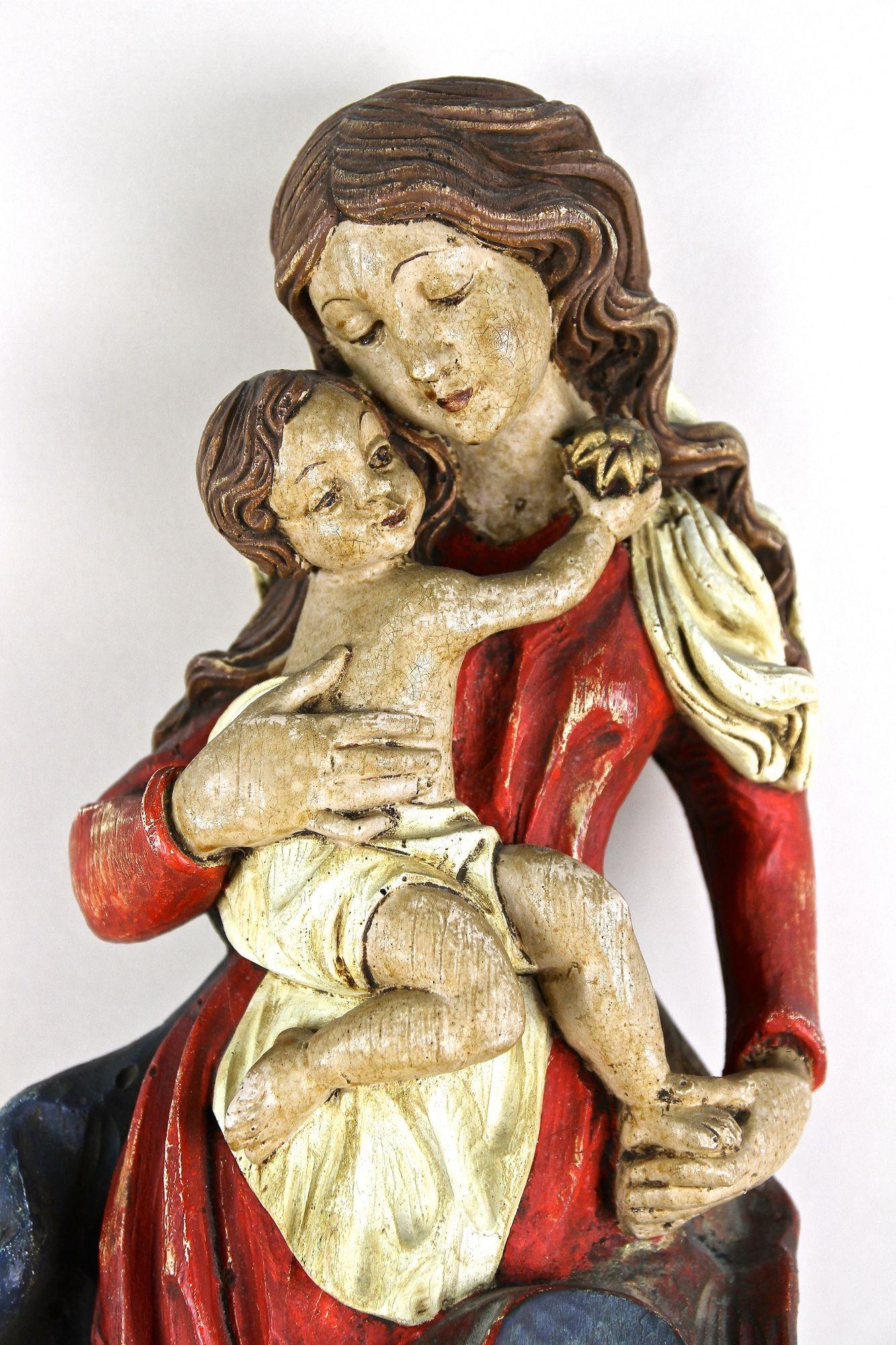 18th Century Polychrome Virgin & Child Wall Sculpture, Handcarved, AT ca. 1760 For Sale 10