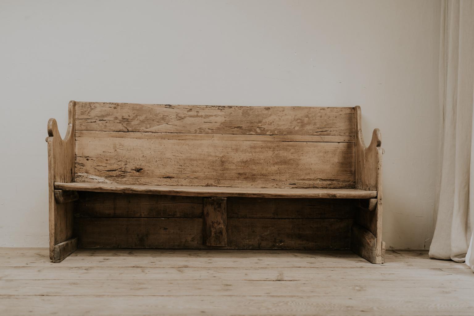 Pure lines on this charming 18th century Spanish bench.