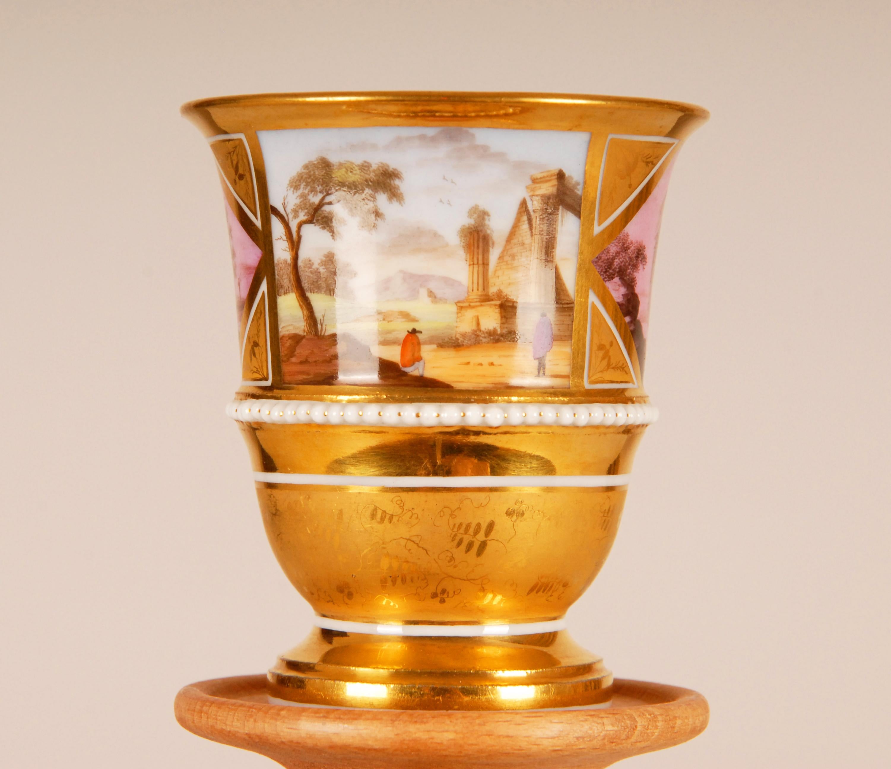 Copa y platillo de porcelana del siglo XVIII Imperio francés Locre y Russinger Directorio en venta