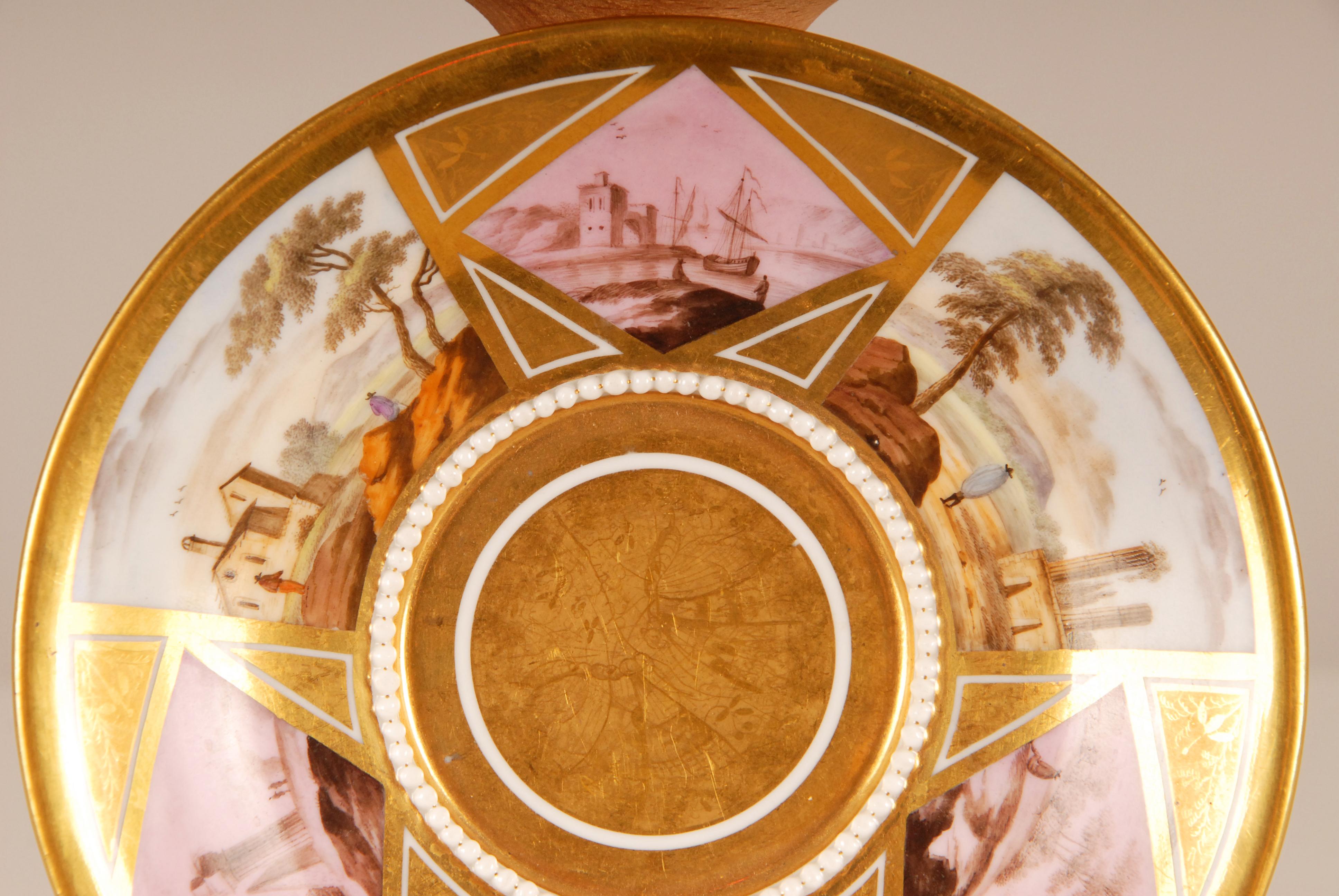 Copa y platillo de porcelana del siglo XVIII Imperio francés Locre y Russinger Porcelana en venta