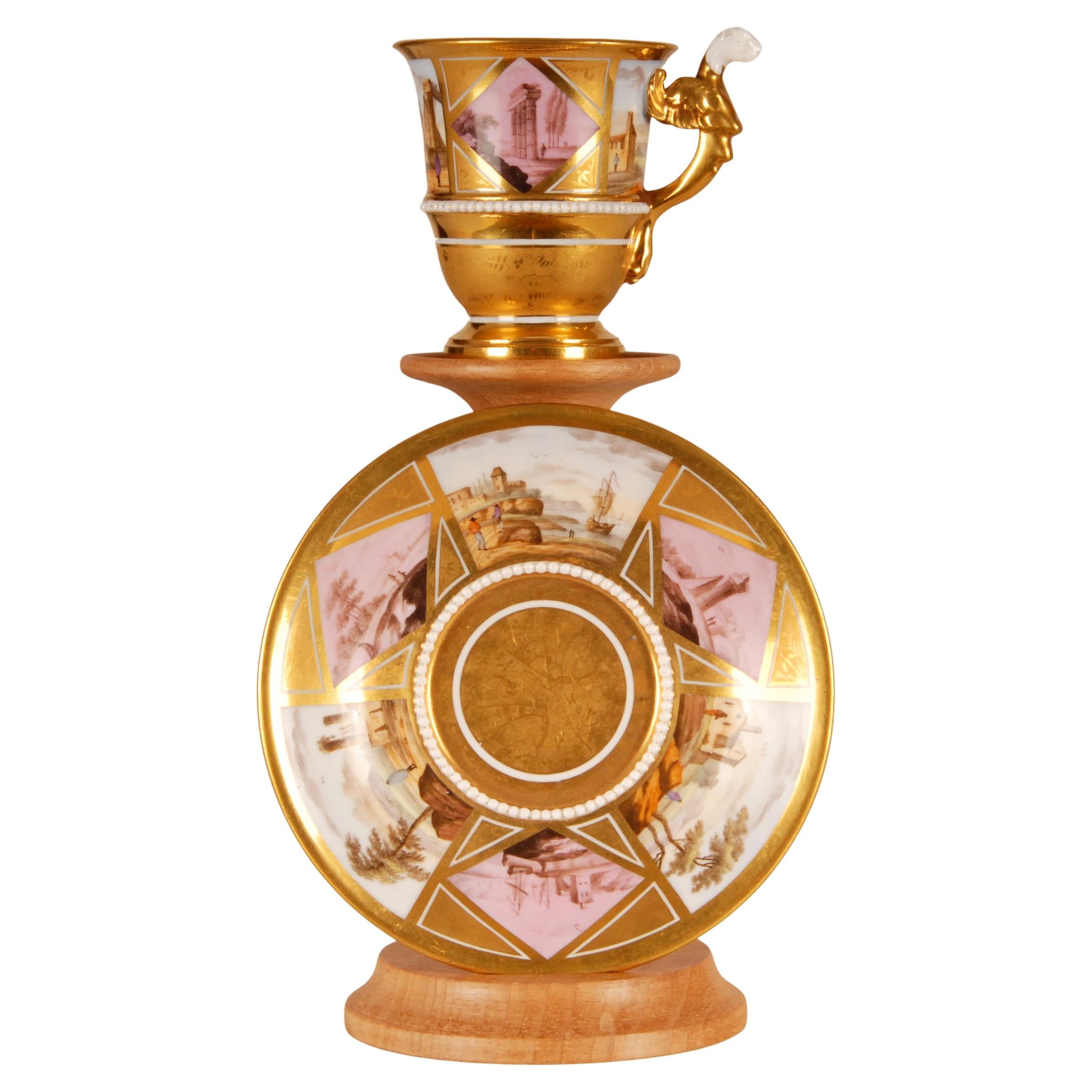 Tasse et soucoupe en porcelaine Empire du XVIIIe siècle Locre et Russinger (France)