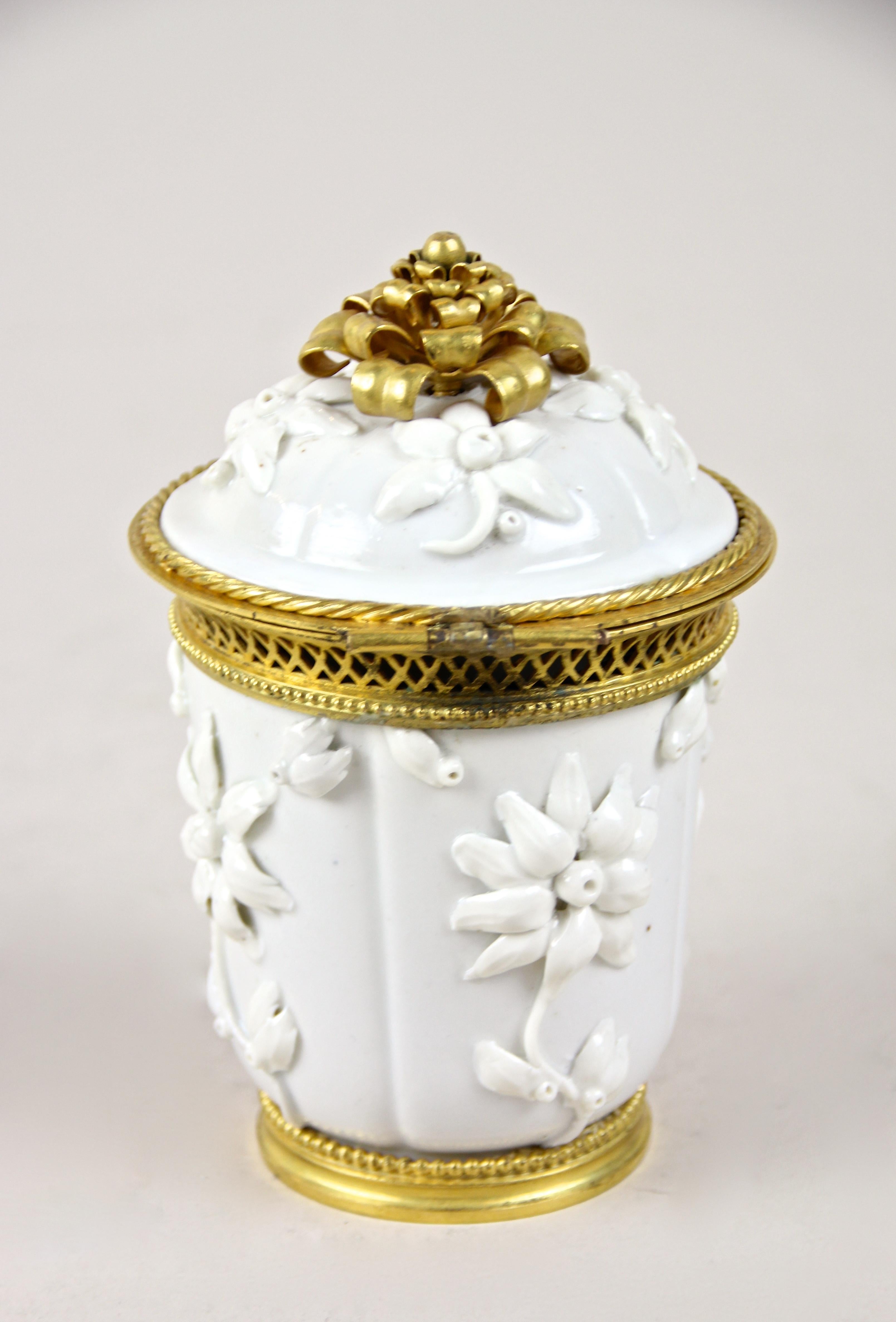Gilt 18th Century Porcelain Jar with Lid by Saint Cloud, France, circa 1730