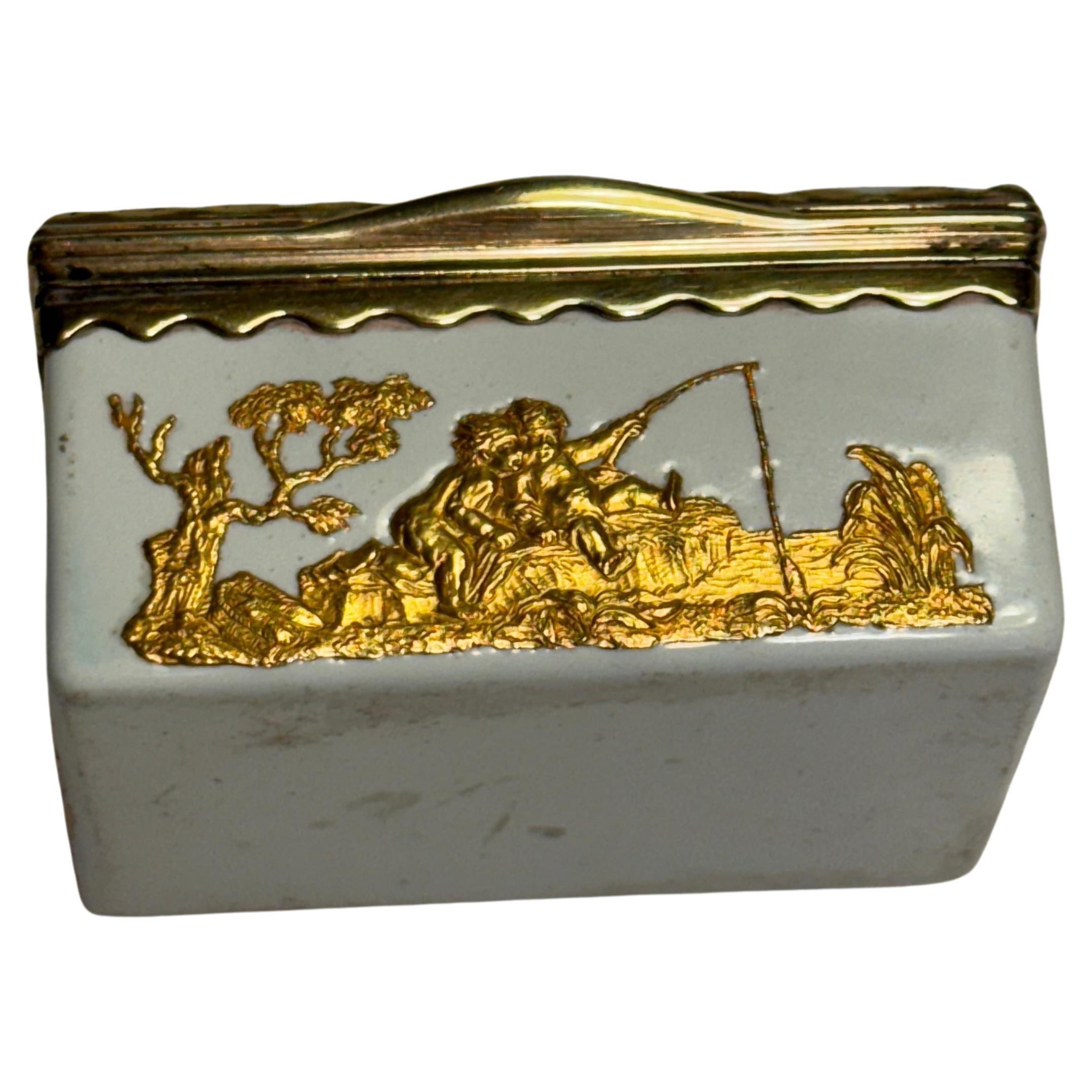 European 18th Century Porcelain Snuff Tobacco Box with Ormulu Gilt Decorations For Sale