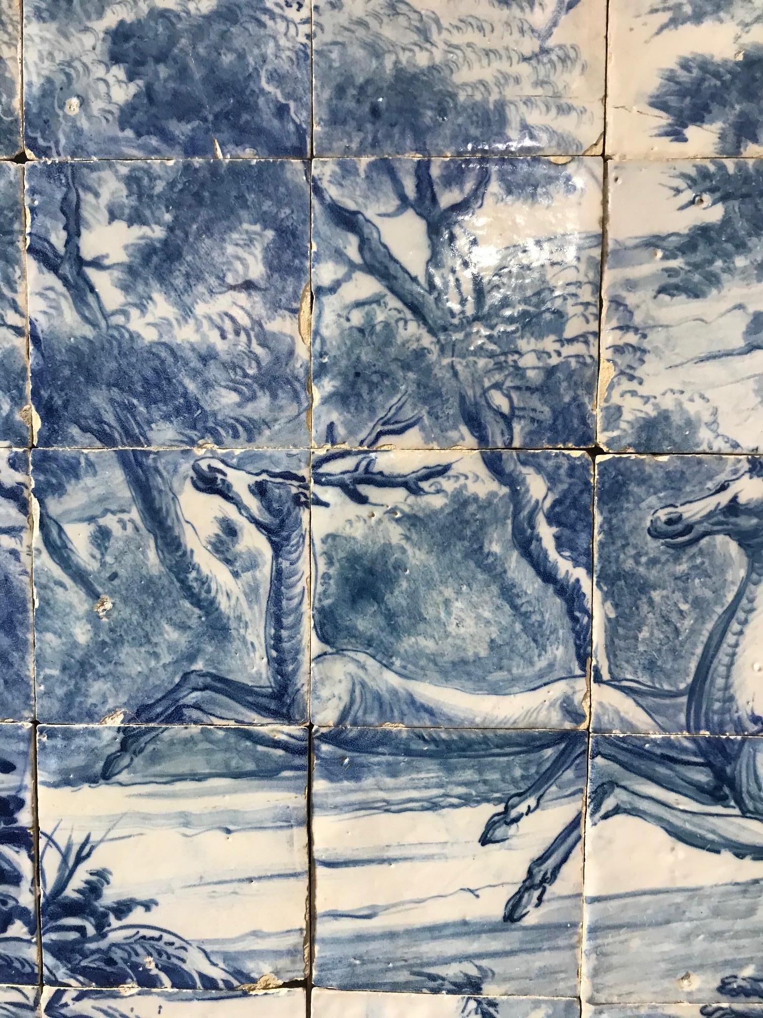 18th Century Portuguese Azulejos Mural, blue on white , with Hunting Scene For Sale 4