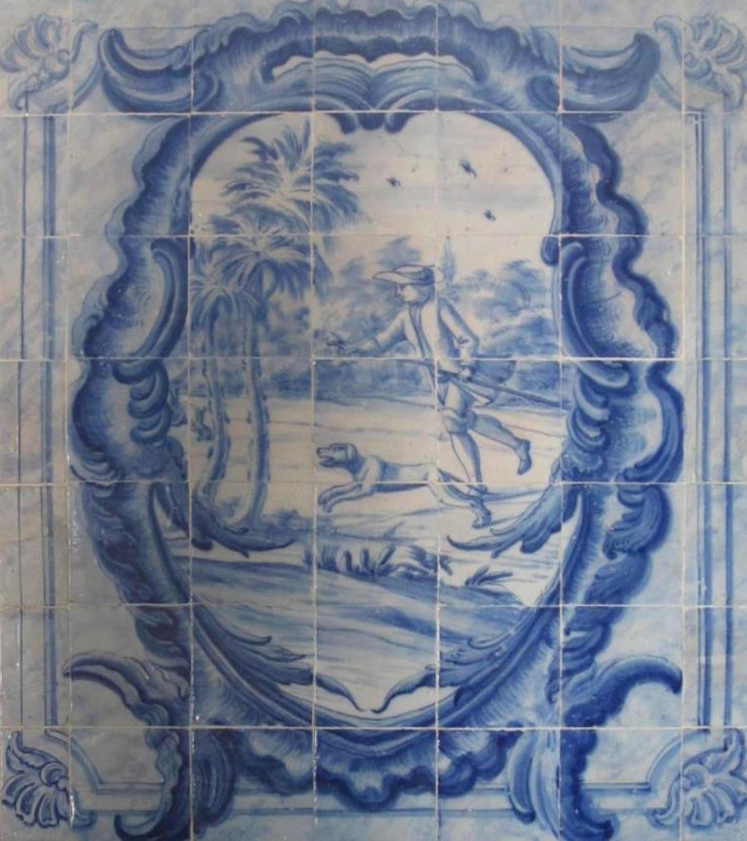 Portugiesische „ Azulejos“-Tafel „Hunting Scene“ aus dem 18. Jahrhundert im Zustand „Gut“ im Angebot in Madrid, ES