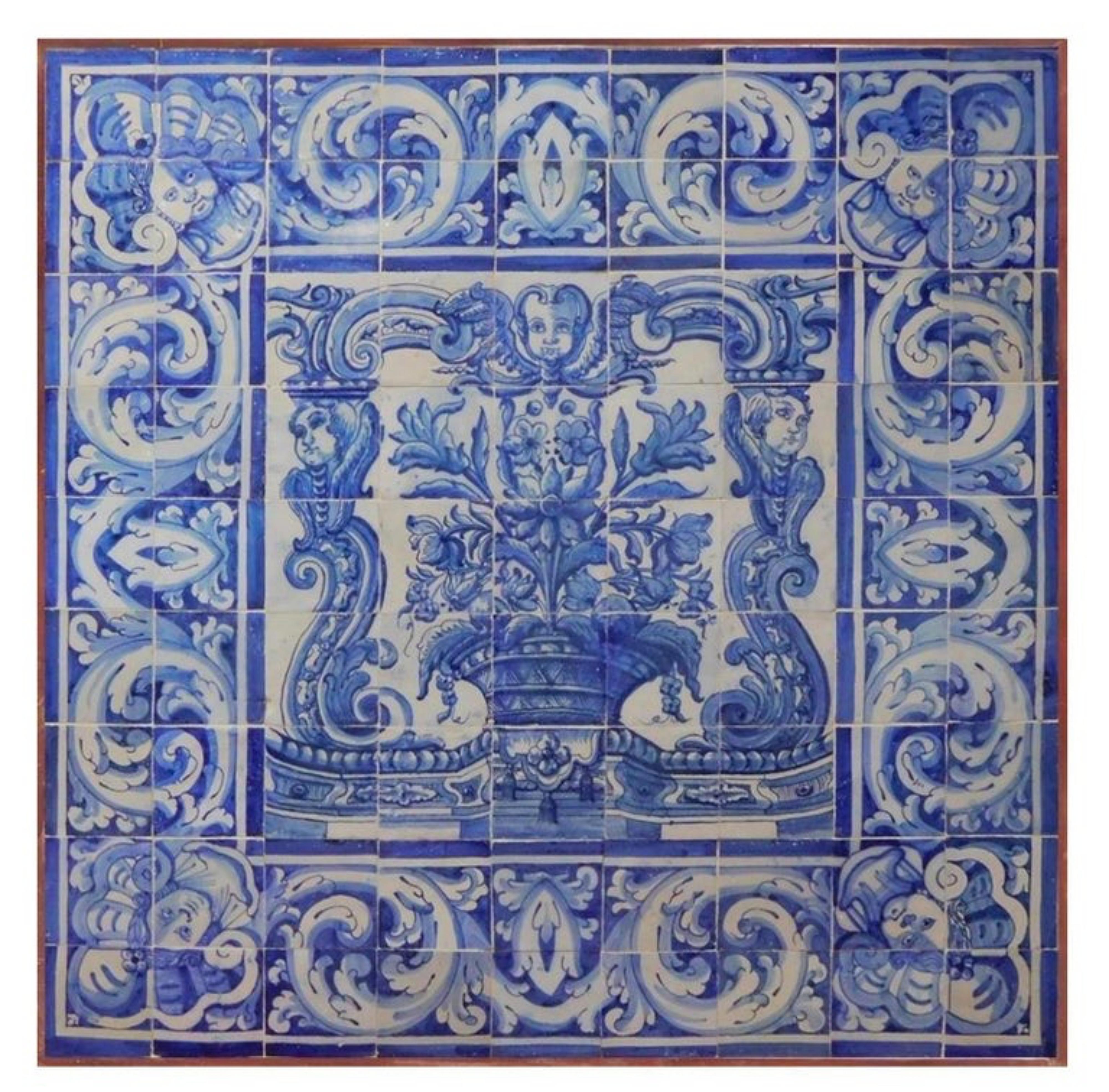 La plus grande collection de carreaux portugais au monde

Vase portugais du 18e siècle 
Mesures : 131cm x 131cm
110 carreaux

Note importante : Ce panneau est avec les tuiles restaurées du 18ème siècle.
Le panneau est livré comme s'il s'agissait