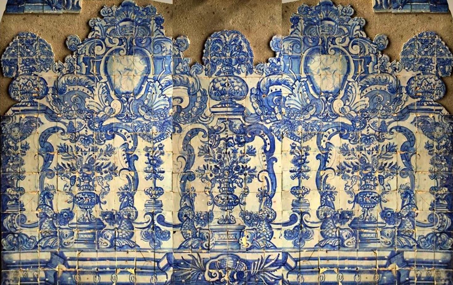 Portugiesische „“Azulejos“-Vasen aus dem 18. Jahrhundert (Handgefertigt) im Angebot