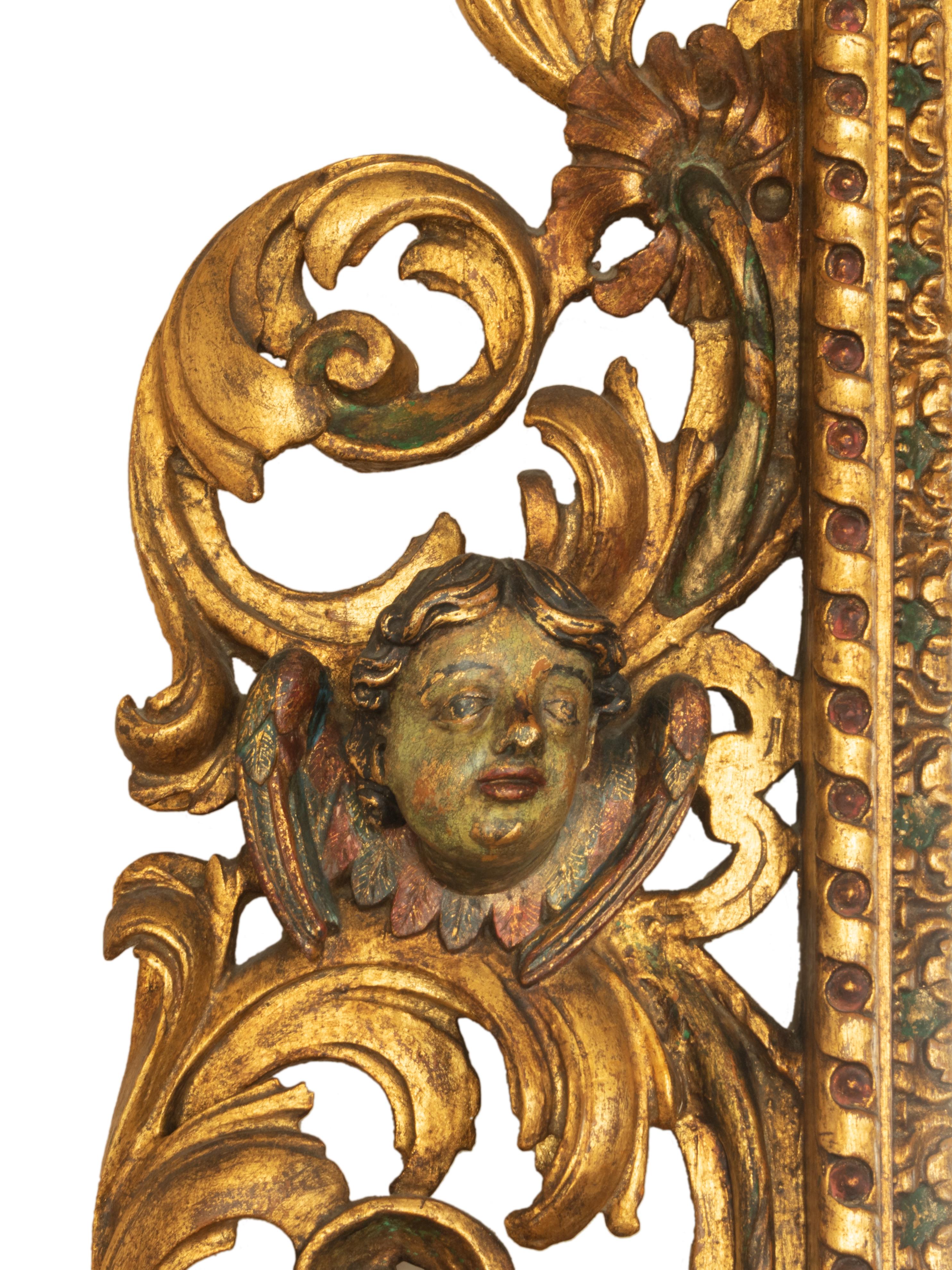 XVIIIe siècle et antérieur Miroir baroque portugais du XVIIIe siècle, doré, avec chérubins en vente