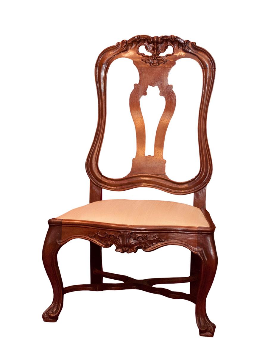 18th Century Portuguese Chairs (Portugiesisch) im Angebot