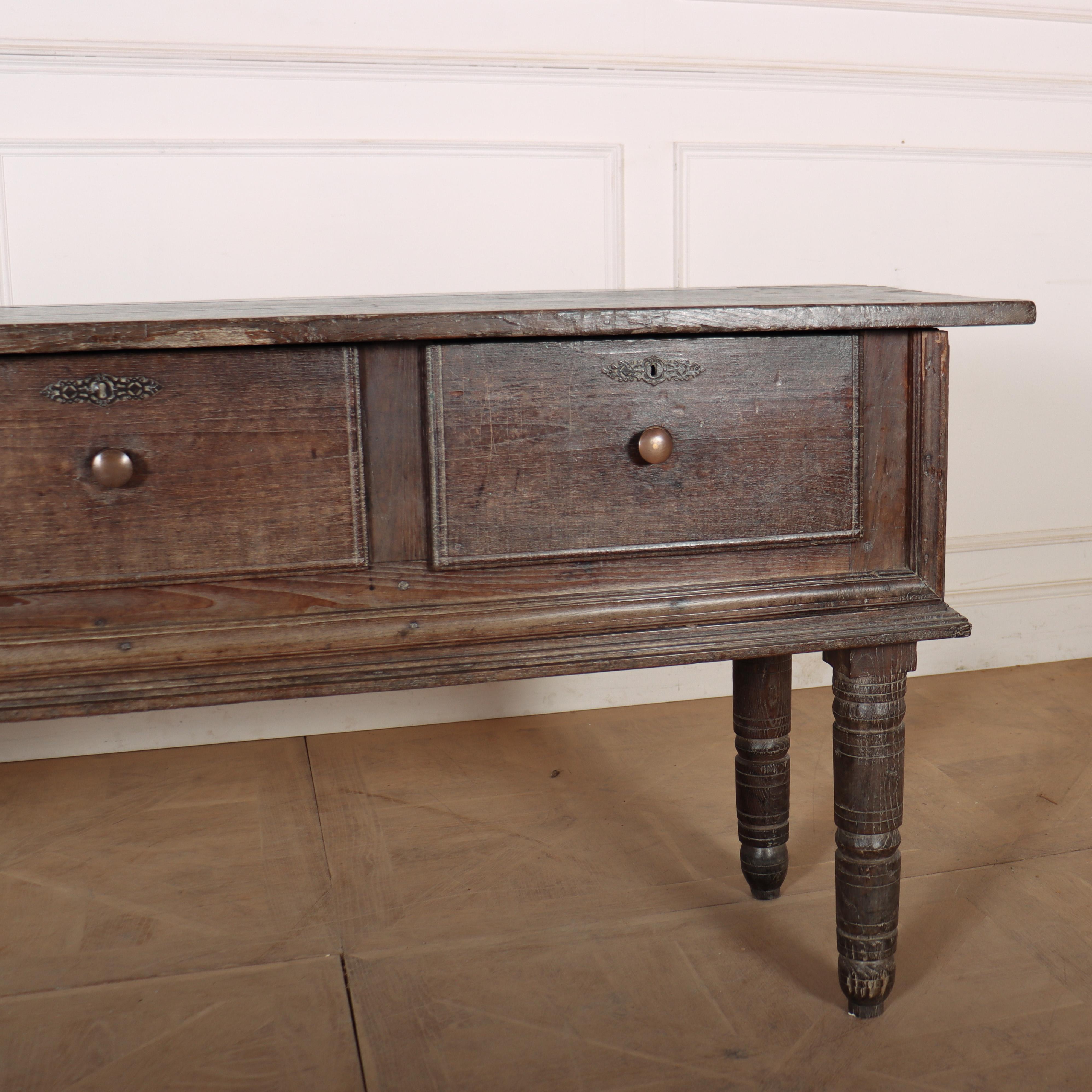 Base de cómoda de castaño portugués del siglo XVIII siglo XVIII y antes en venta