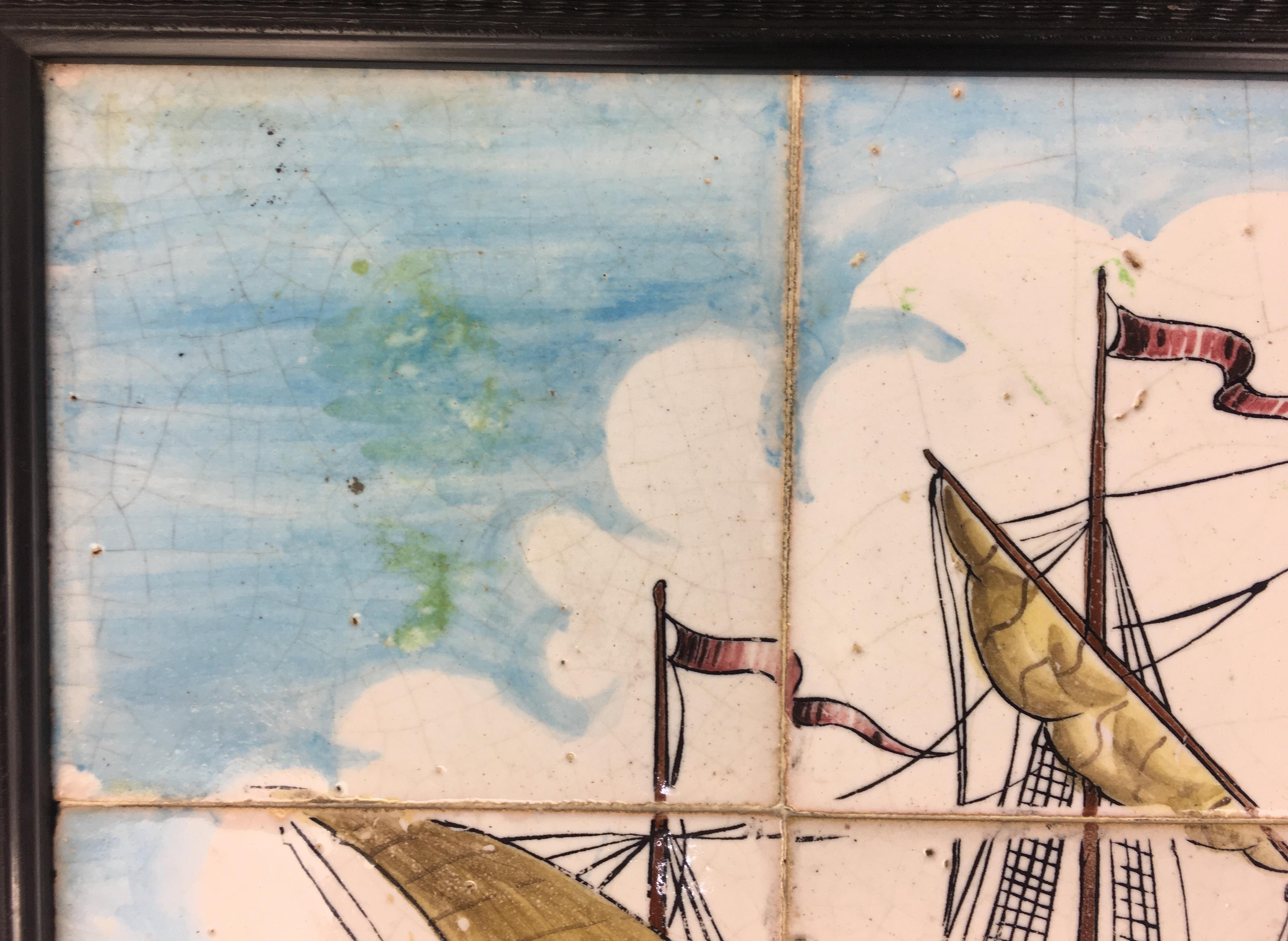 Suspension murale portugaise du 18ème siècle en carreaux avec voilier sur la mer Bon état - En vente à Miami, FL