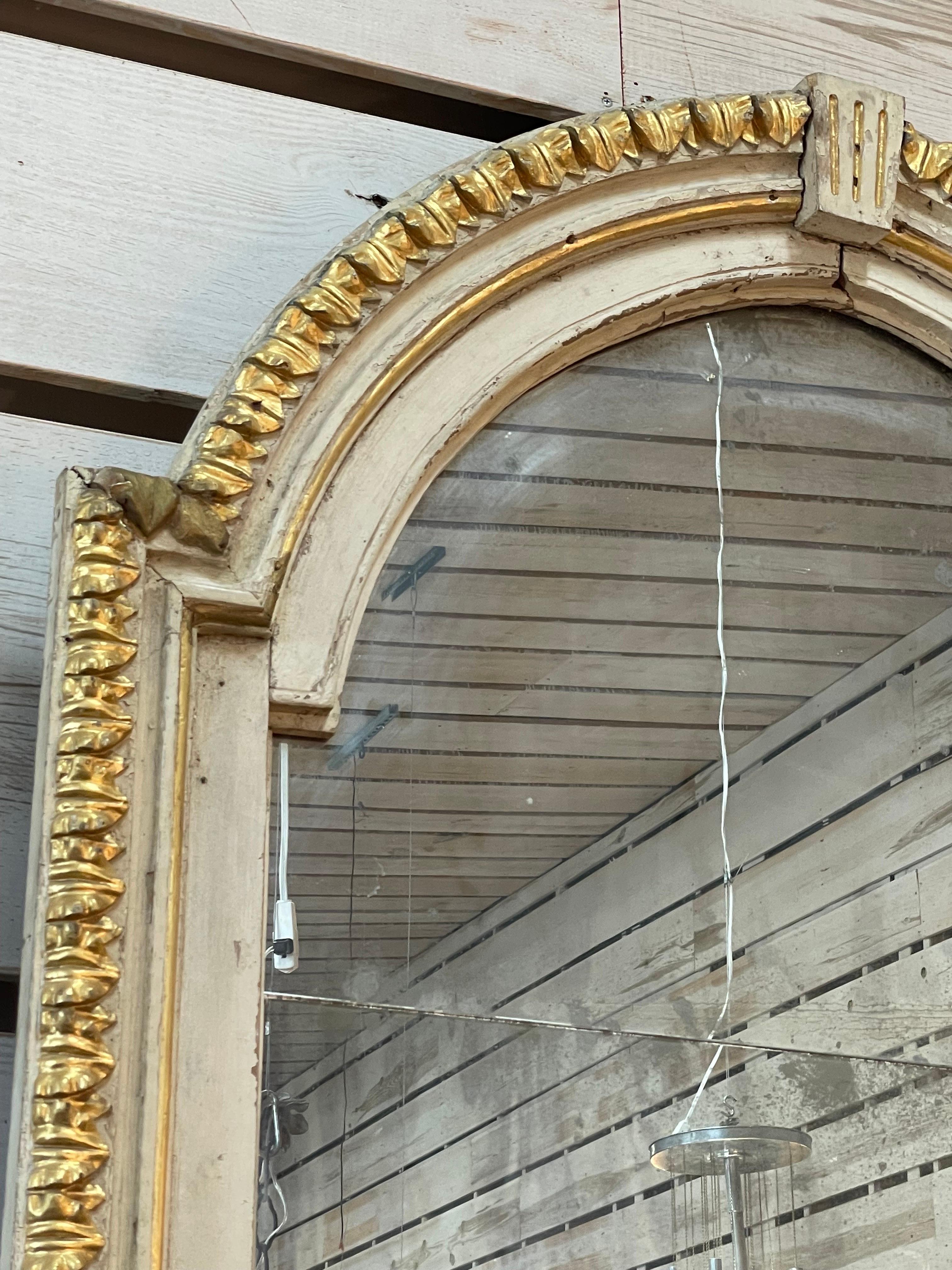 18th Century Portuguese Painted White and Gold Gilt Mirror For Sale 2