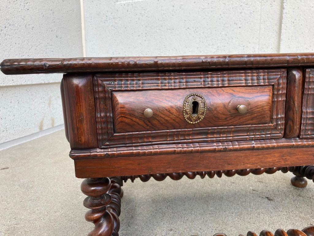 18th Century Portuguese Rosewood Low Table In Good Condition In Stamford, CT