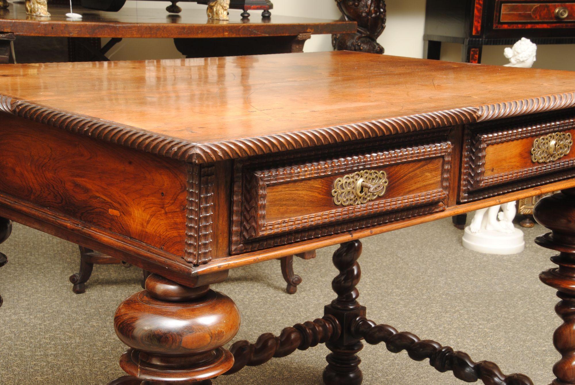 18th Century and Earlier 18th Century Portuguese Rosewood Table For Sale
