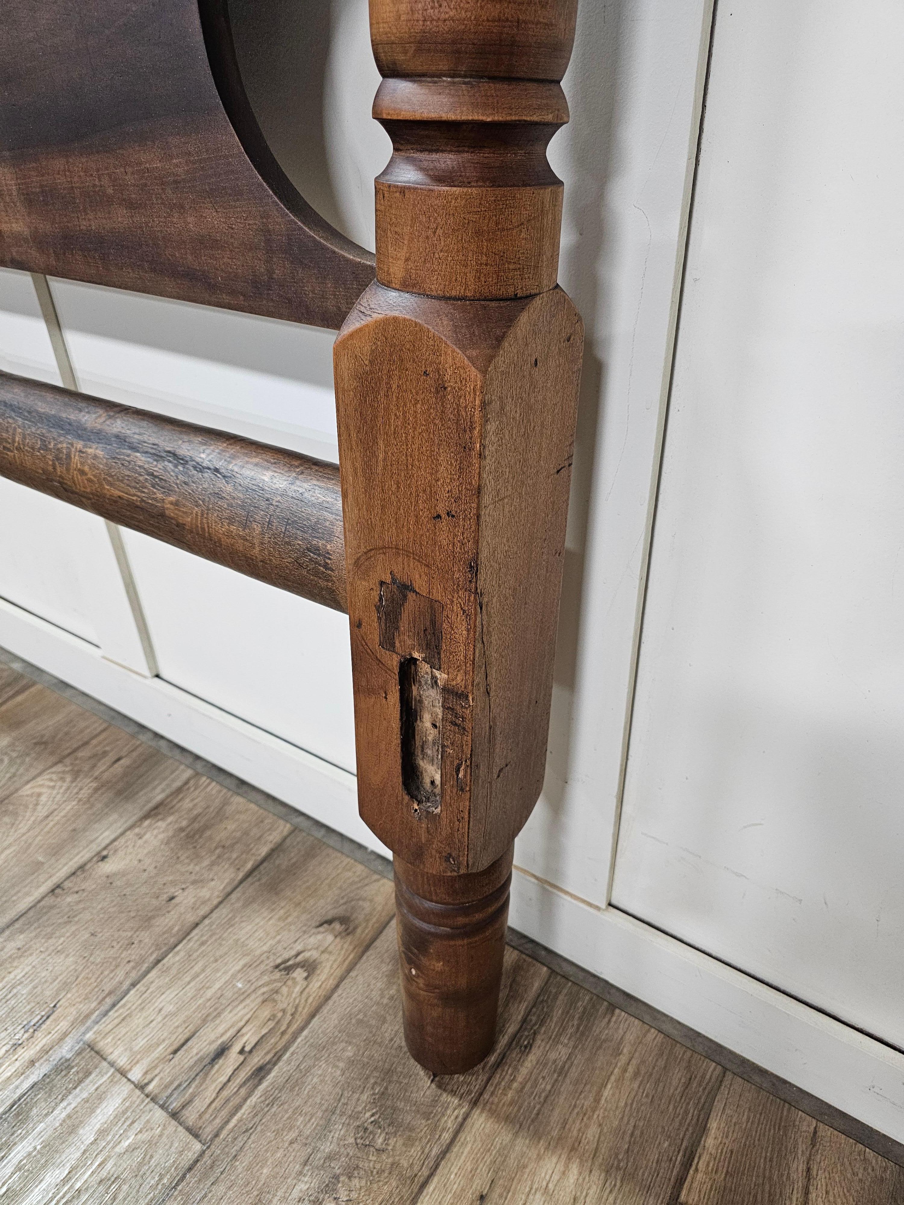 18th Century Colonial Walnut Rope Poster Bed In Good Condition For Sale In Unionville, TN