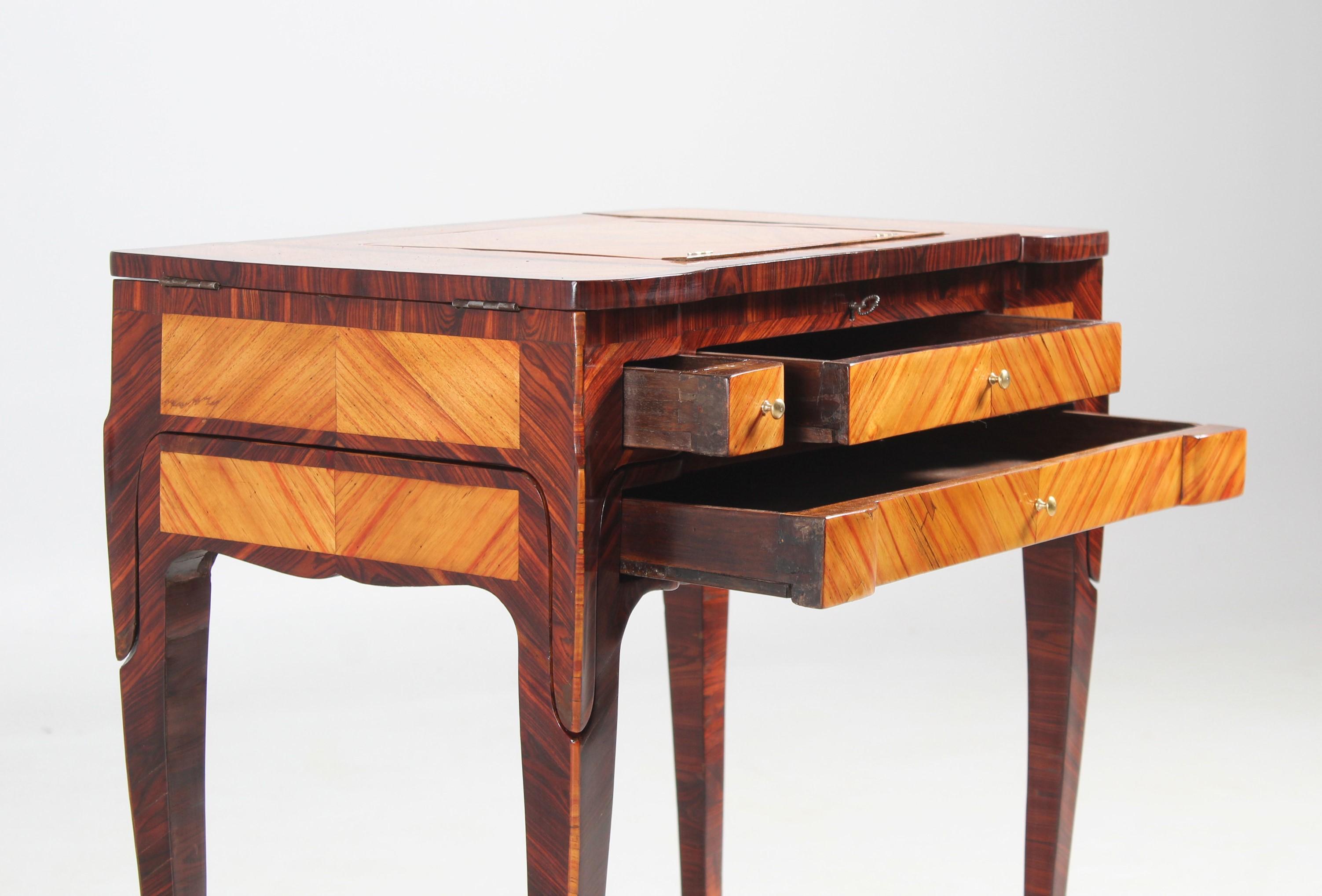 18th Century Poudreuse and Ladies Desk - Table d'Accouchée, France, circa 1760 For Sale 1