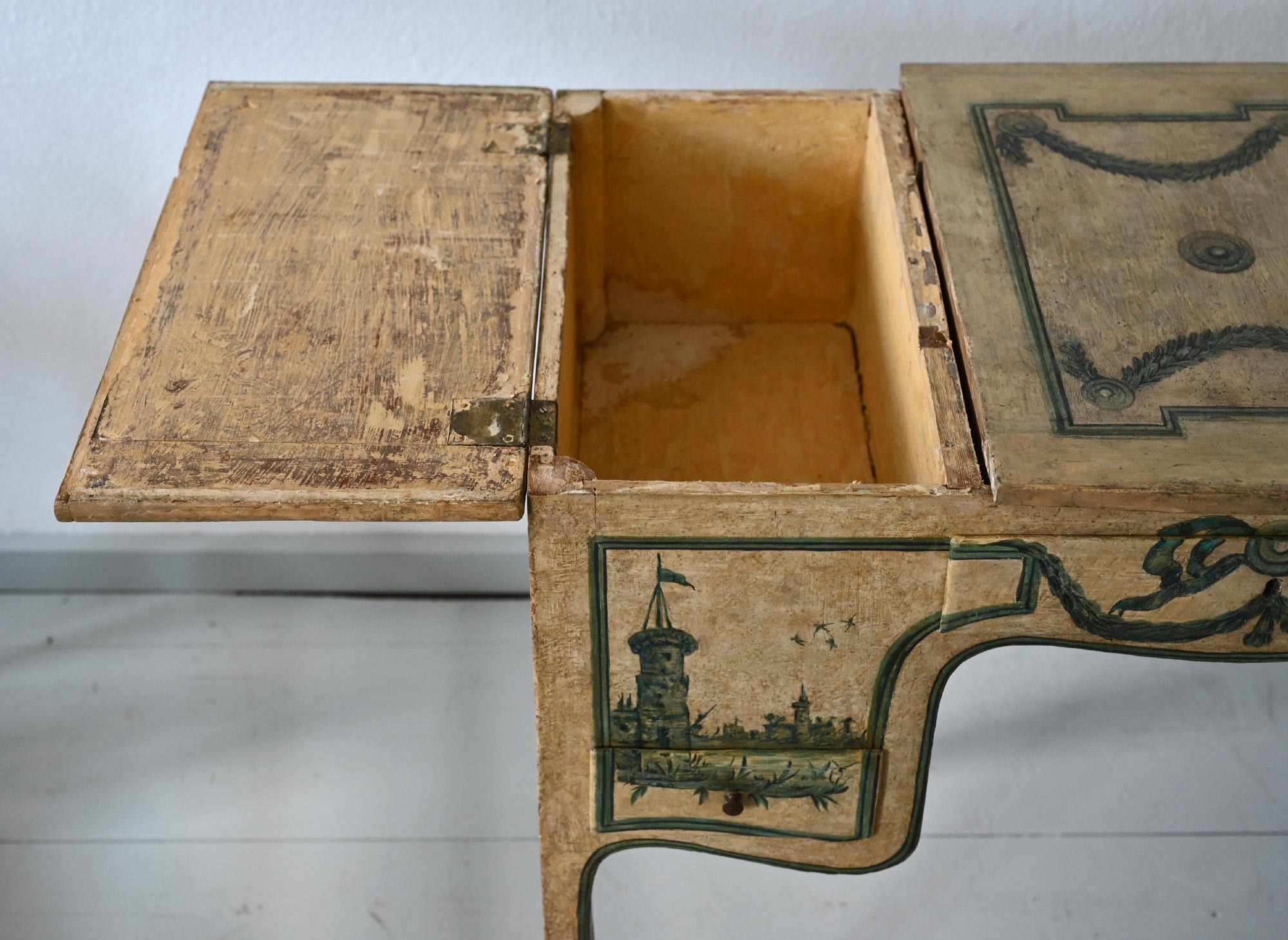 Fin du XVIIIe siècle Bureau Poudreuse du 18ème siècle, table console peinte Piemont Italien en vente