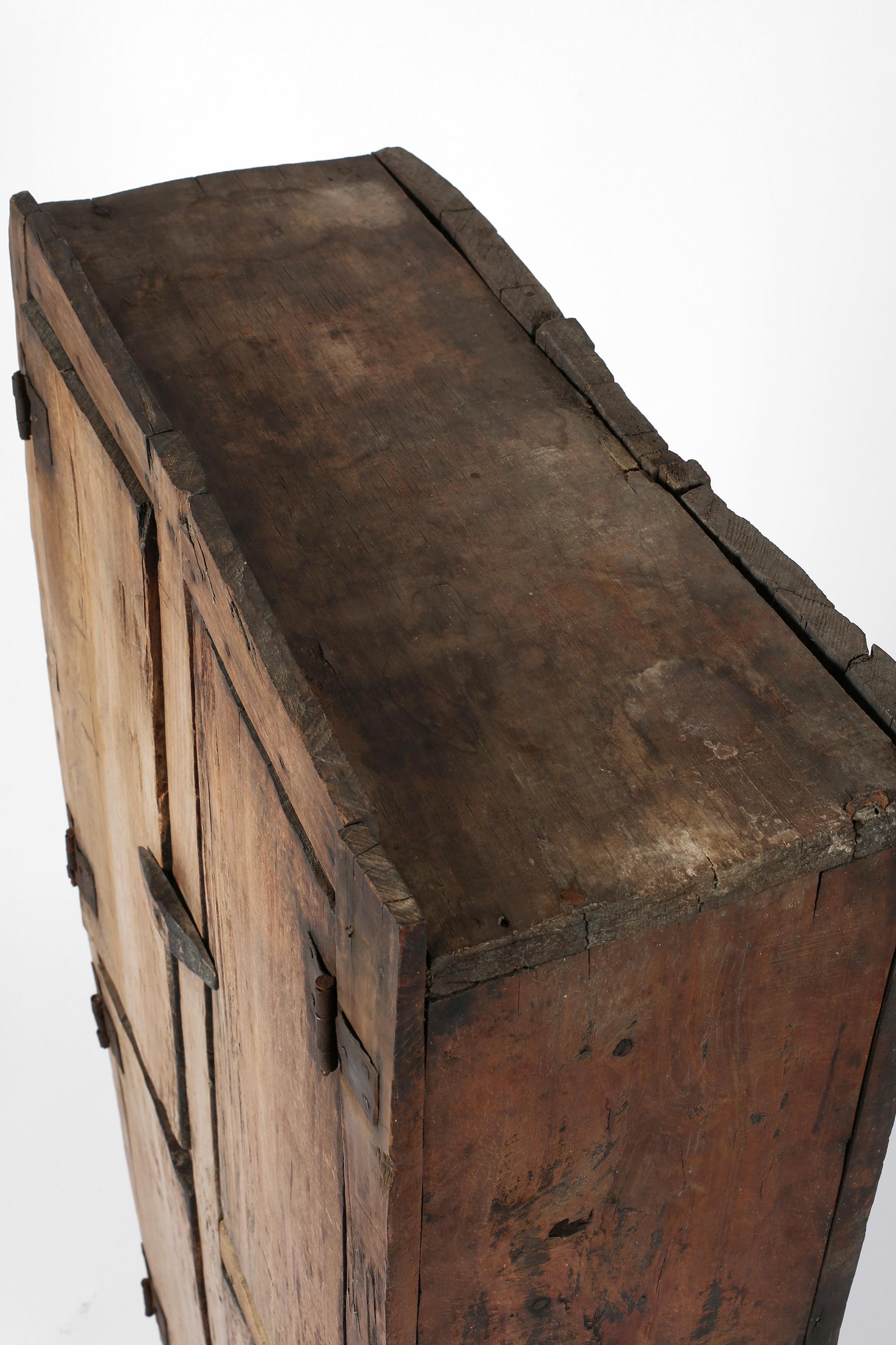 18th Century Primitive Wabi-Sabi Carpathian Cupboard For Sale 8