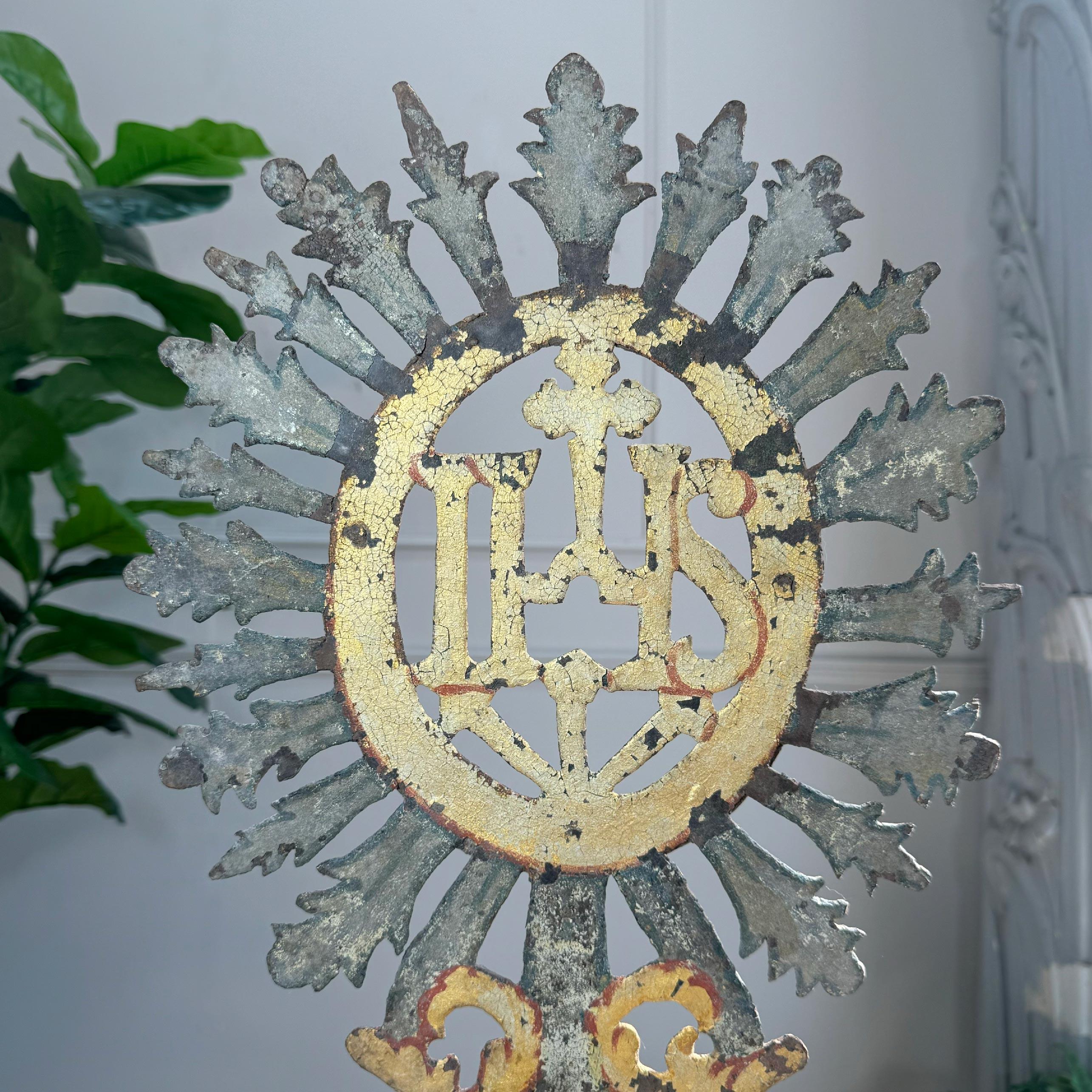 XVIIIe siècle 18th Century Processional Gilt Iron IHS Cross Mounted on a Baroque Altar Vase en vente
