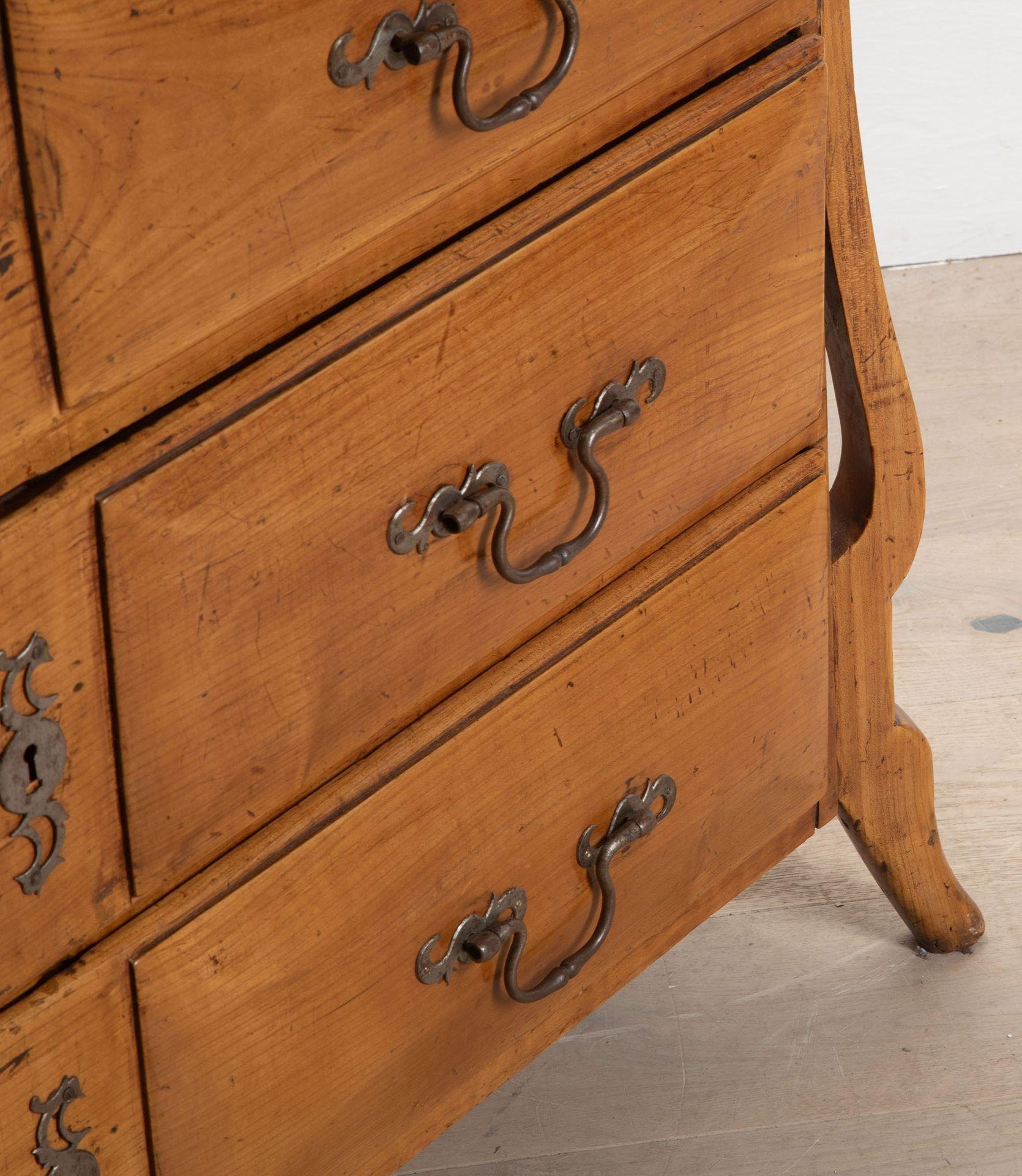 Commode provenzale in ciliegio del XVIII secolo in vendita 4